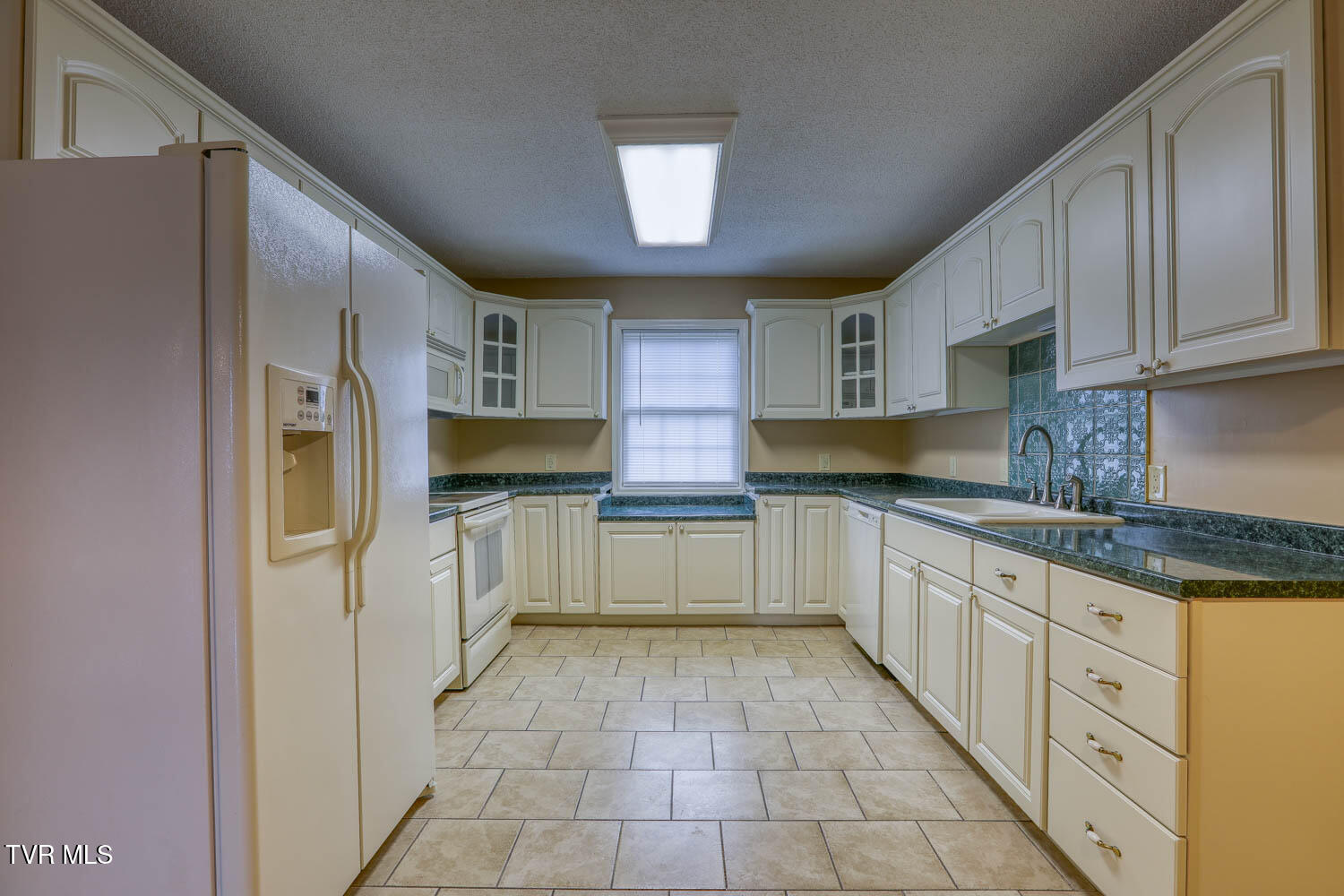 Rogersville, Tennessee, 37857, United States, 4 Bedrooms Bedrooms, ,4 BathroomsBathrooms,Residential,For Sale,1977931