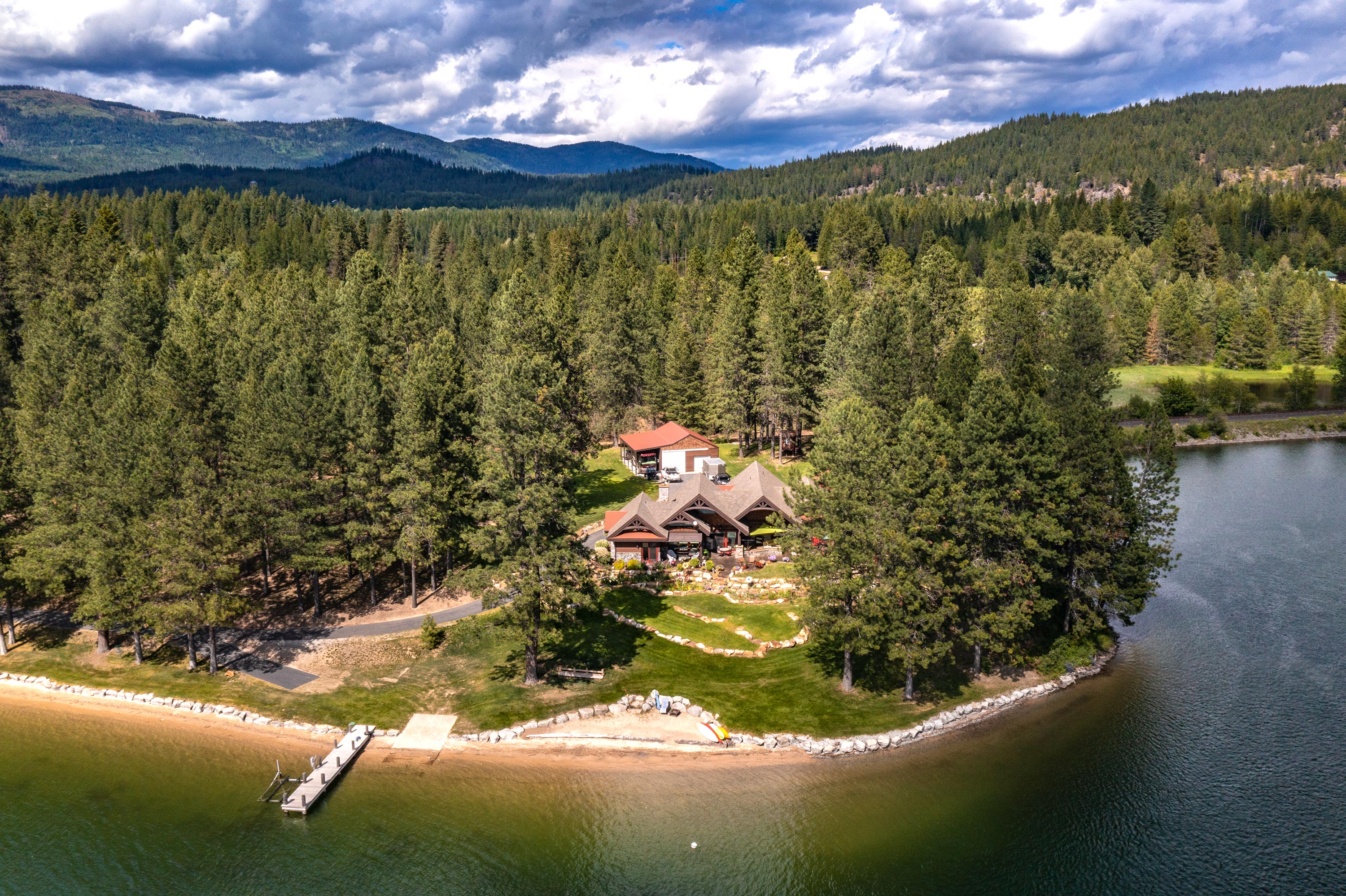 Sandpoint, Idaho, 83864, United States, 2 Bedrooms Bedrooms, ,4 BathroomsBathrooms,Residential,For Sale,1806623