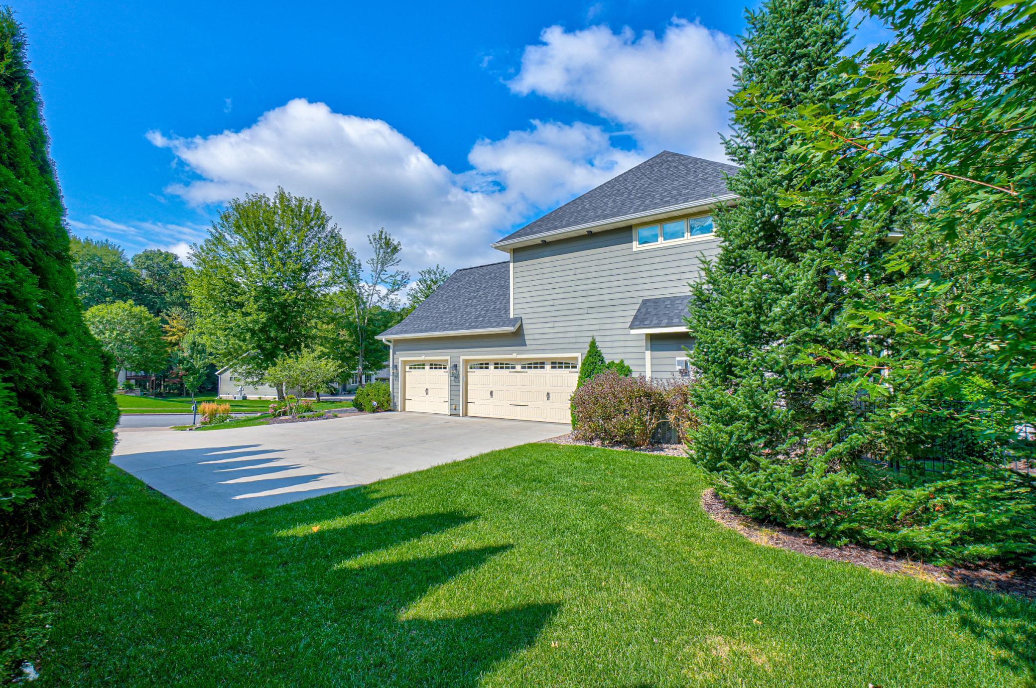 Eau Claire, Wisconsin, 54701, United States, 6 Bedrooms Bedrooms, ,2 BathroomsBathrooms,Residential,For Sale,1992855