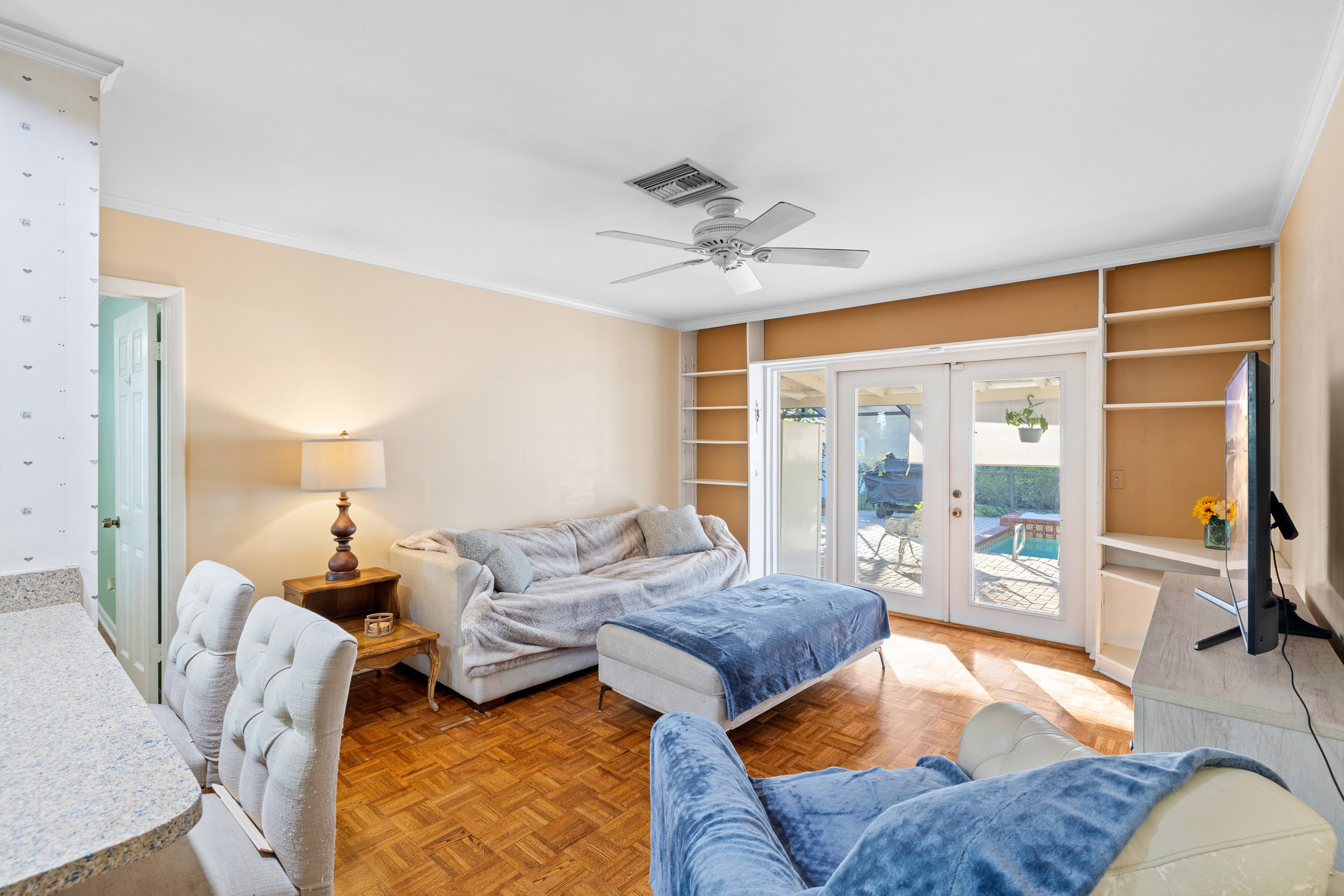 Tampa, Florida, 33618, United States, 3 Bedrooms Bedrooms, ,2 BathroomsBathrooms,Residential,For Sale,1994260