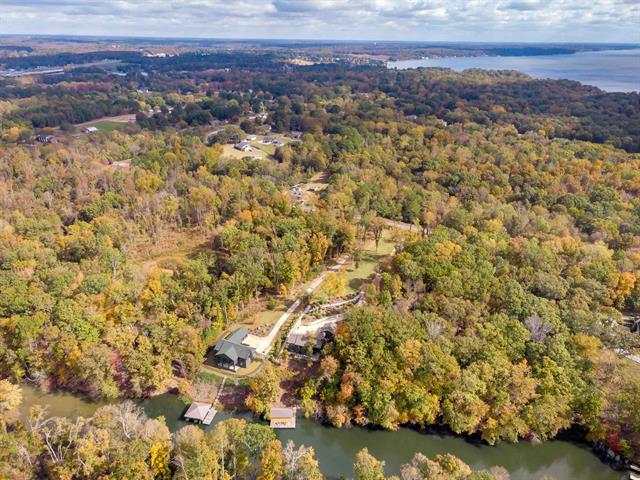 Florence, Alabama, 35630, United States, 4 Bedrooms Bedrooms, ,4 BathroomsBathrooms,Residential,For Sale,1988218