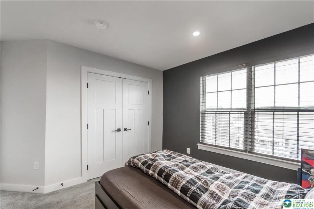 Catasauqua, Pennsylvania, 18032, United States, 5 Bedrooms Bedrooms, ,5 BathroomsBathrooms,Residential,For Sale,2008861