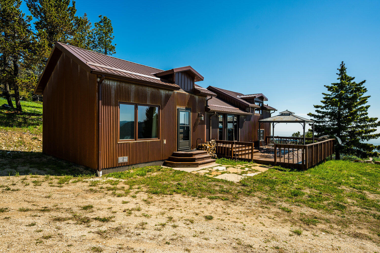 Sheridan, Wyoming, 82801, United States, 3 Bedrooms Bedrooms, ,2 BathroomsBathrooms,Residential,For Sale,1890581