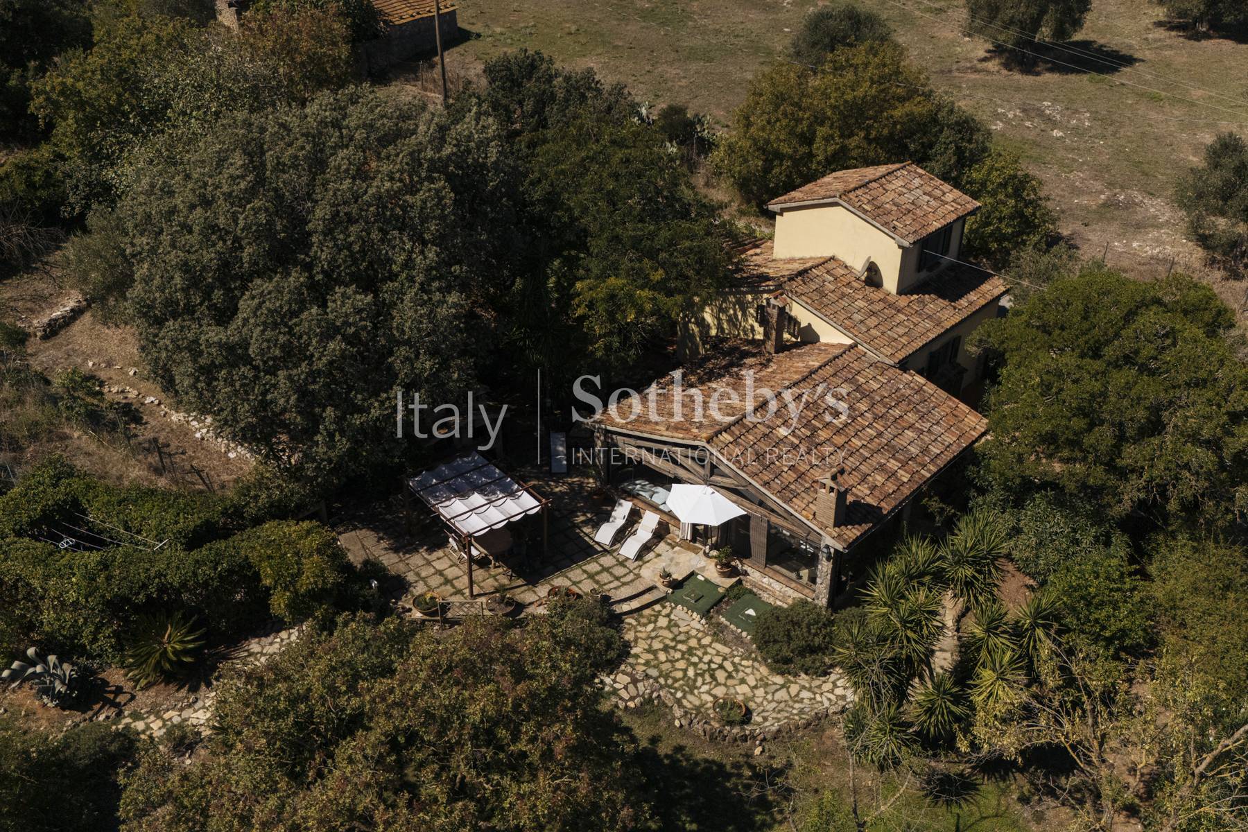  Tuscan farmhouse with outbuilding to restore - 物件實景