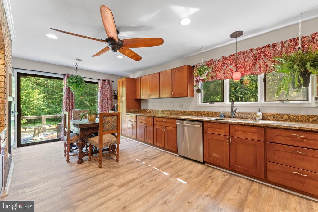 Spotsylvania, Virginia, 22551, United States, 5 Bedrooms Bedrooms, ,4 BathroomsBathrooms,Residential,For Sale,1885804