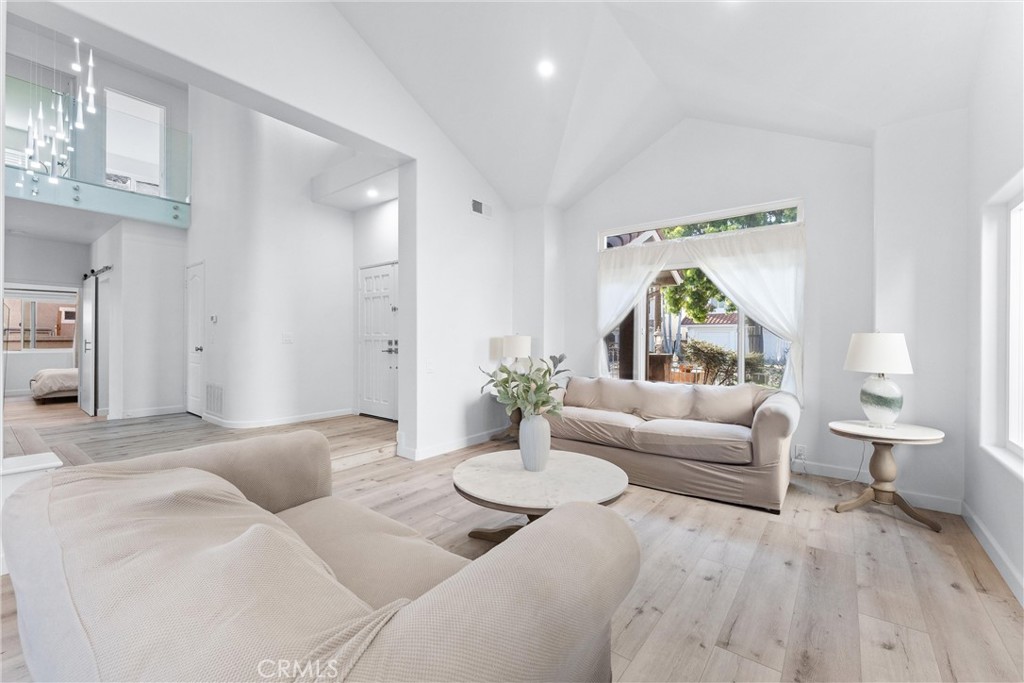 Laguna Hills, California, 92653, United States, 4 Bedrooms Bedrooms, ,3 BathroomsBathrooms,Residential,For Sale,1987832