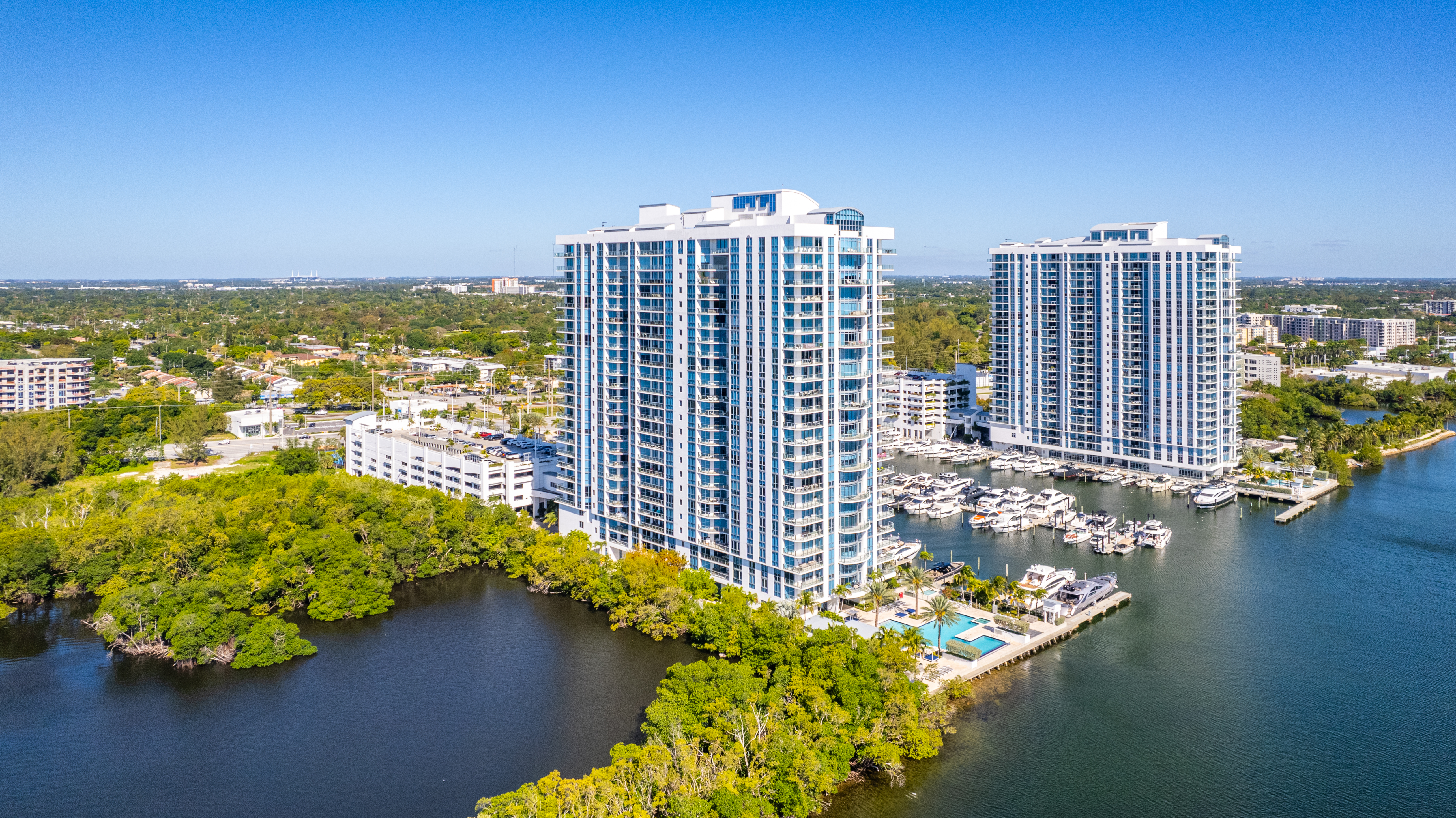  17111 Biscayne Blvd, North Miami Beach, FL, 33160 - 物件實景