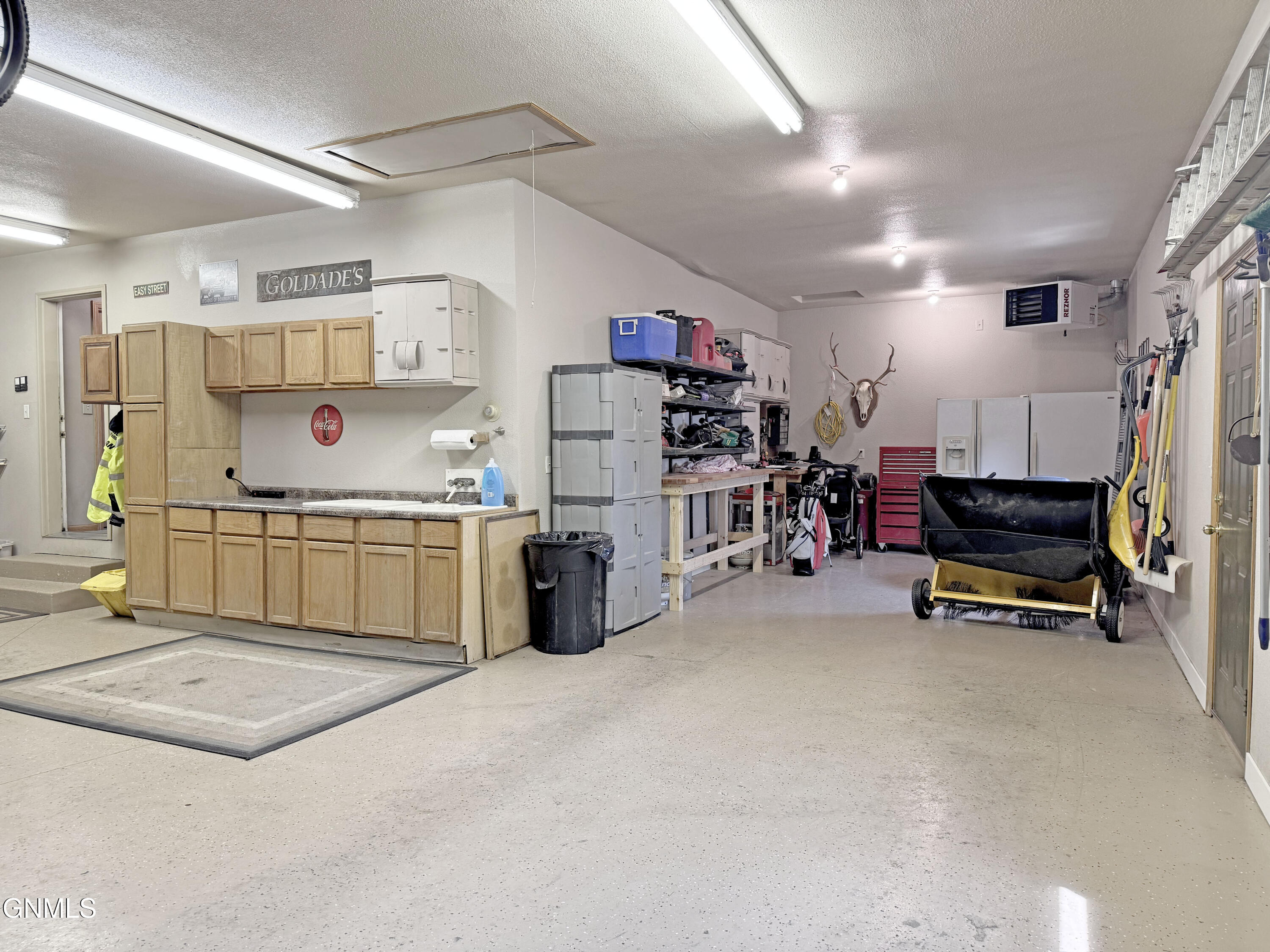 Bismarck, North Dakota, 58503, United States, 5 Bedrooms Bedrooms, ,2 BathroomsBathrooms,Residential,For Sale,2001566