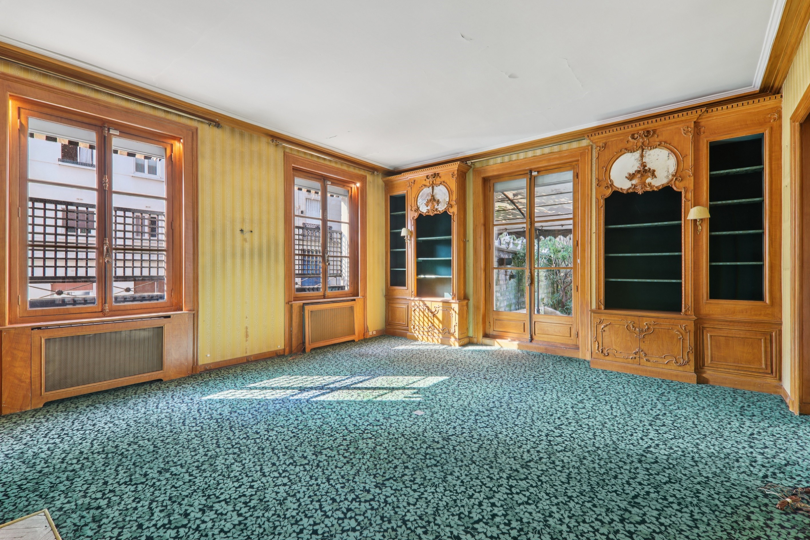  Rare townhouse to be fully renovated, with private garden view on the Eiffel To… - 物件實景