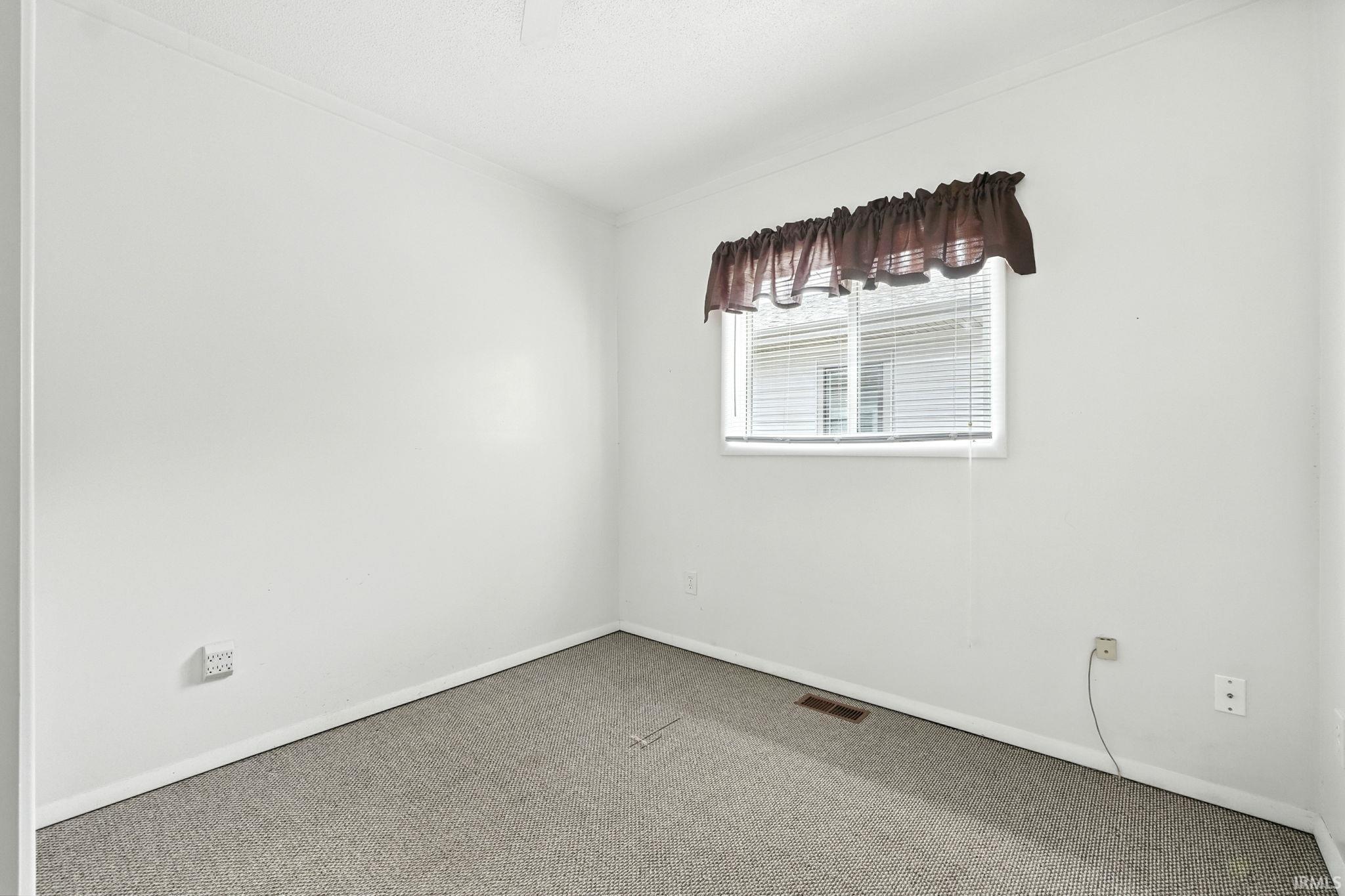 Wolcottville, Indiana, 46795-9296, United States, 3 Bedrooms Bedrooms, ,2 BathroomsBathrooms,Residential,For Sale,1934990