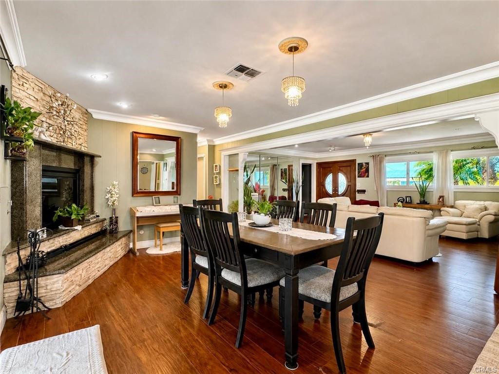 Anaheim, California, 92801, United States, 4 Bedrooms Bedrooms, ,Residential,For Sale,2049399