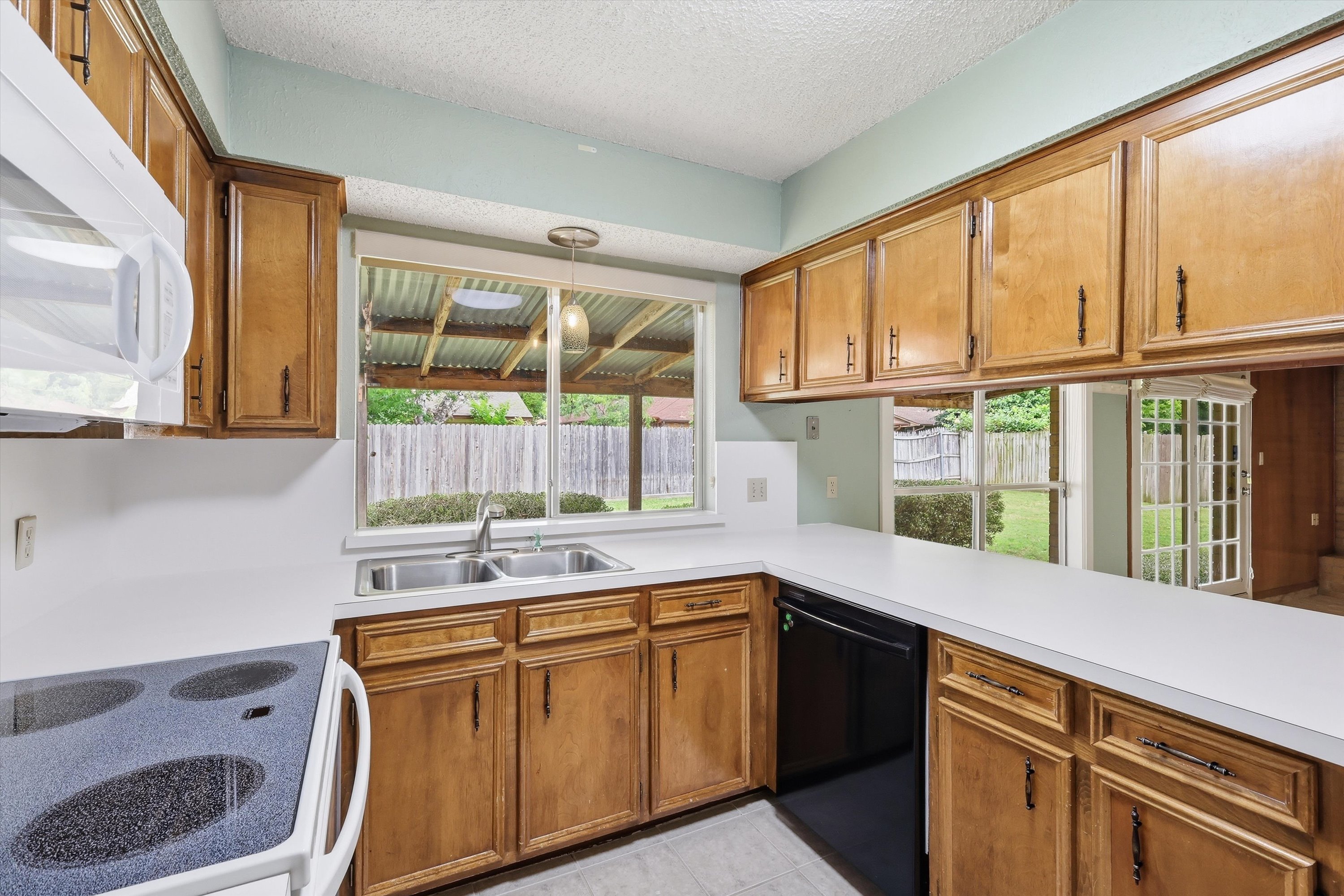  A charming ranch-style home is waiting its next story - 物件實景