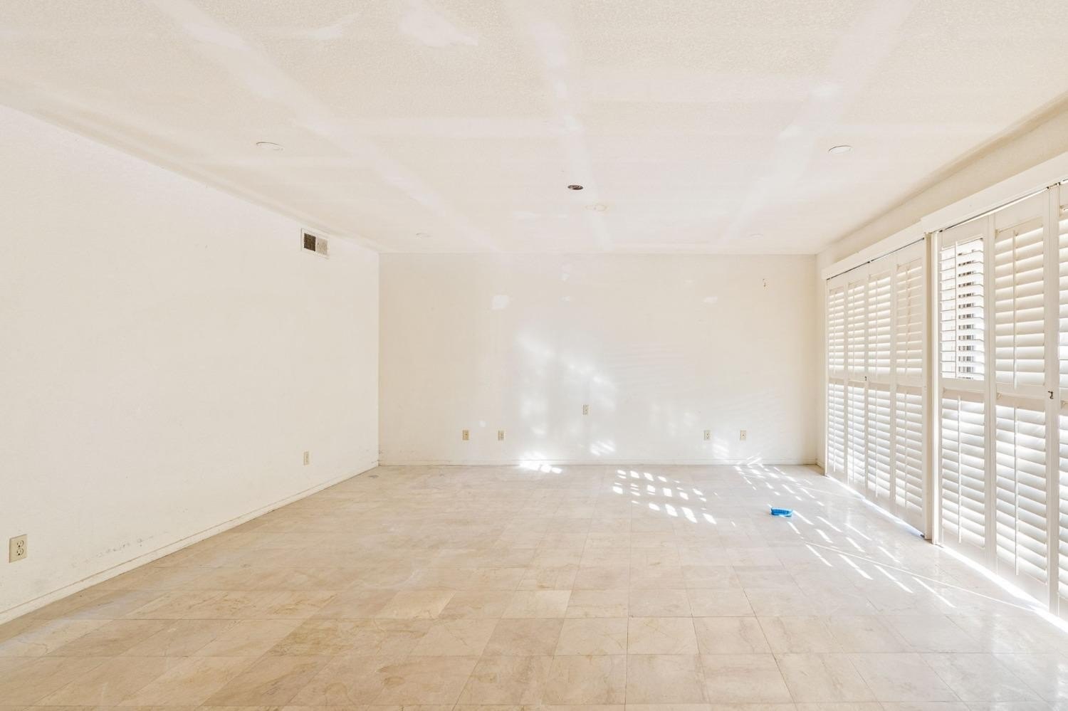 Sanger, California, 93657, United States, 4 Bedrooms Bedrooms, ,3 BathroomsBathrooms,Residential,For Sale,1977969