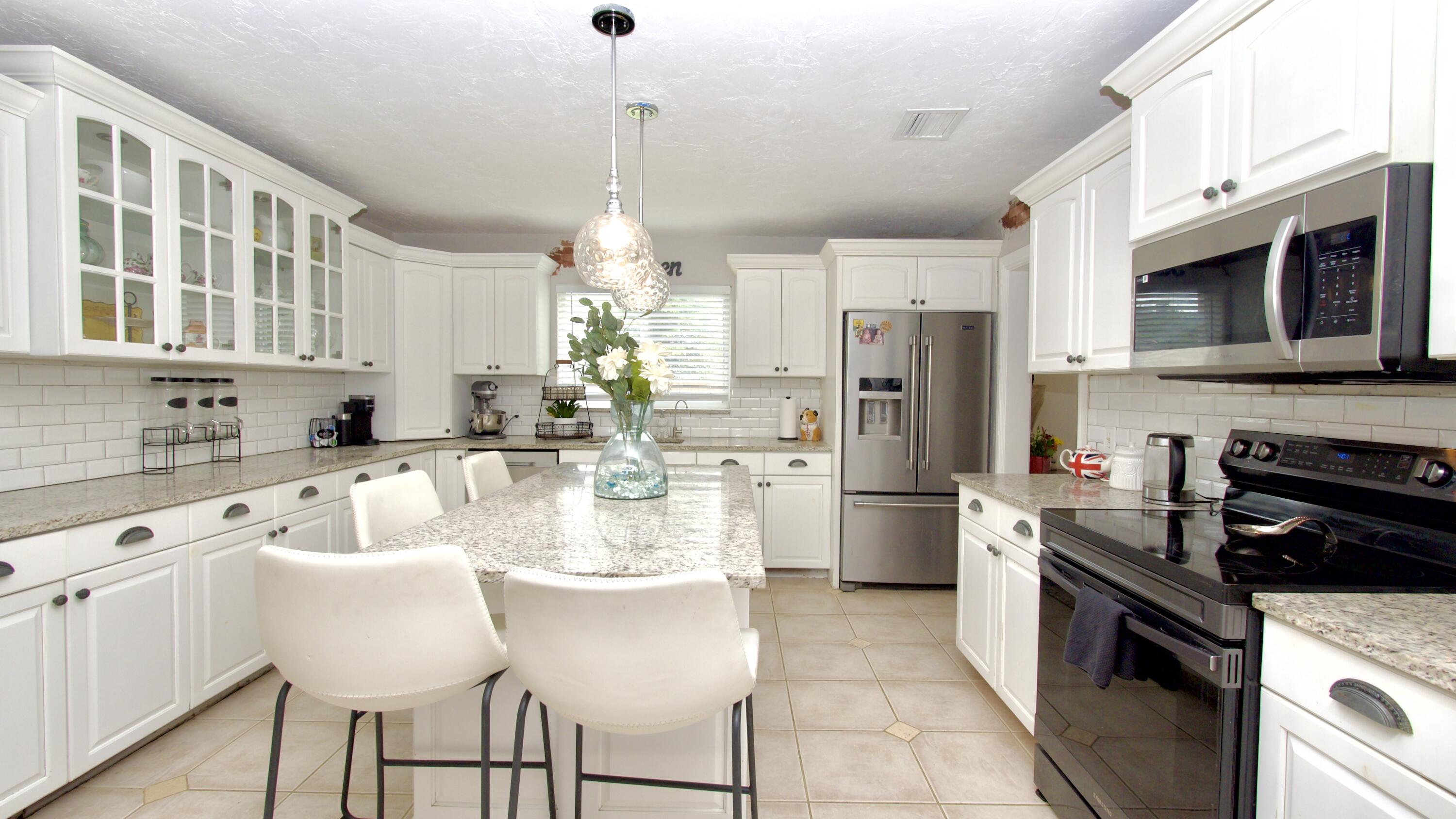 Davie, Florida, 33328, United States, 7 Bedrooms Bedrooms, ,5 BathroomsBathrooms,Residential,For Sale,2039860