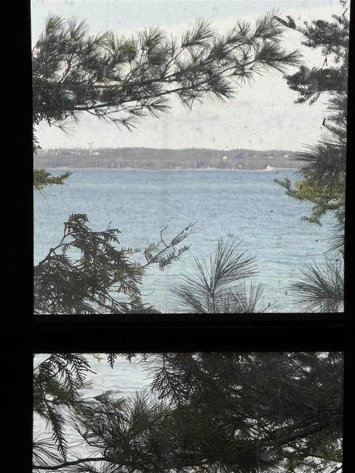 Mackinaw City, Michigan, 49701, United States, 3 Bedrooms Bedrooms, ,1 BathroomBathrooms,Residential,For Sale,1995953