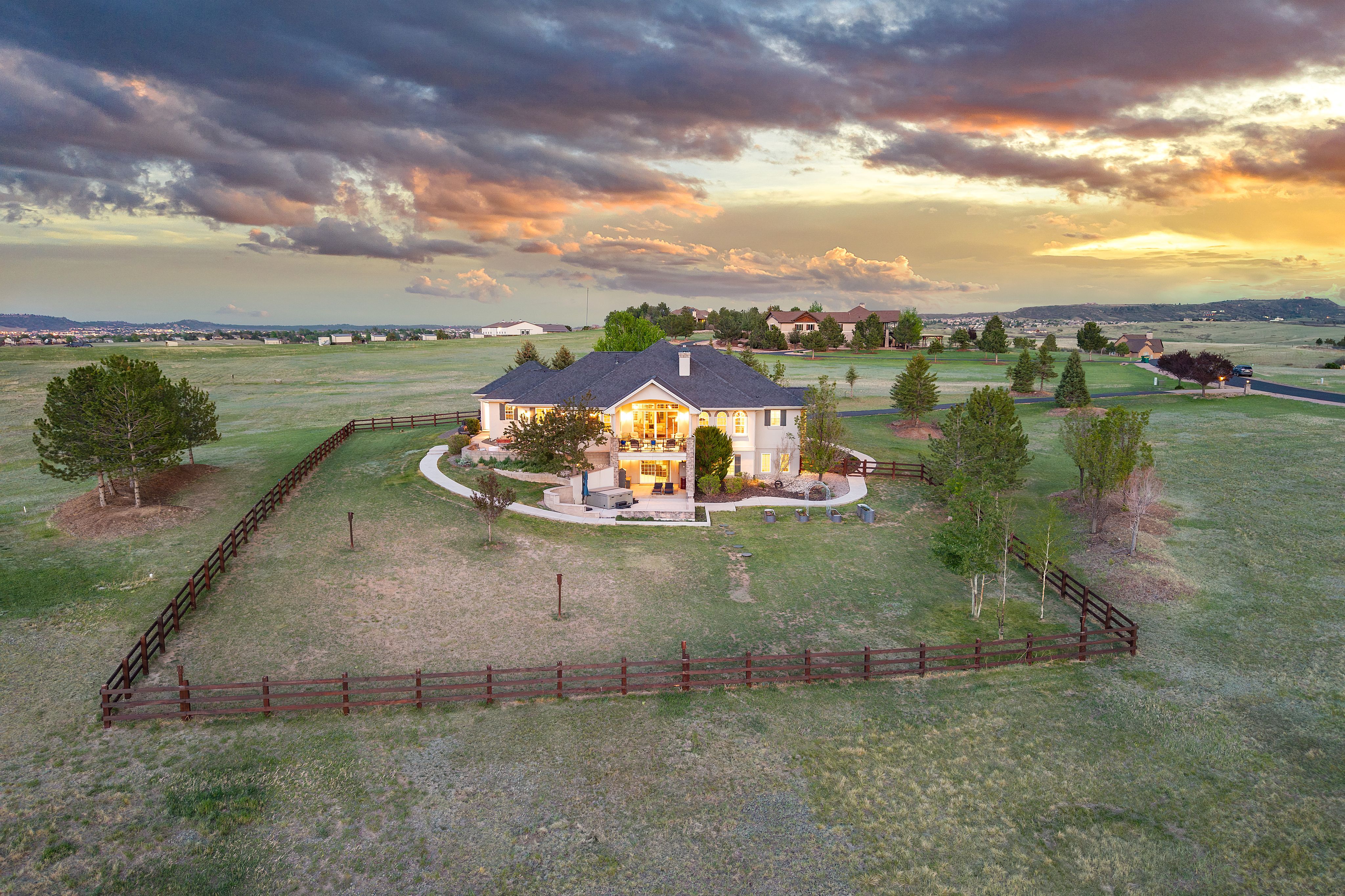  Set on five scenic acres with sweeping Front Range views - 物件實景