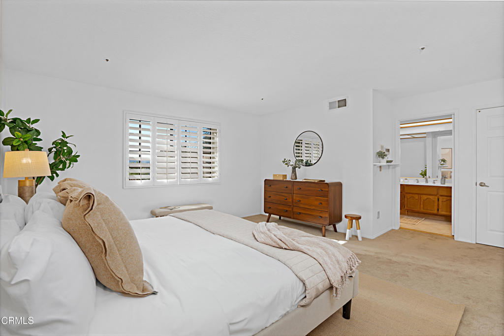 West Hills, California, 91307, United States, 3 Bedrooms Bedrooms, ,2 BathroomsBathrooms,Residential,For Sale,1986464