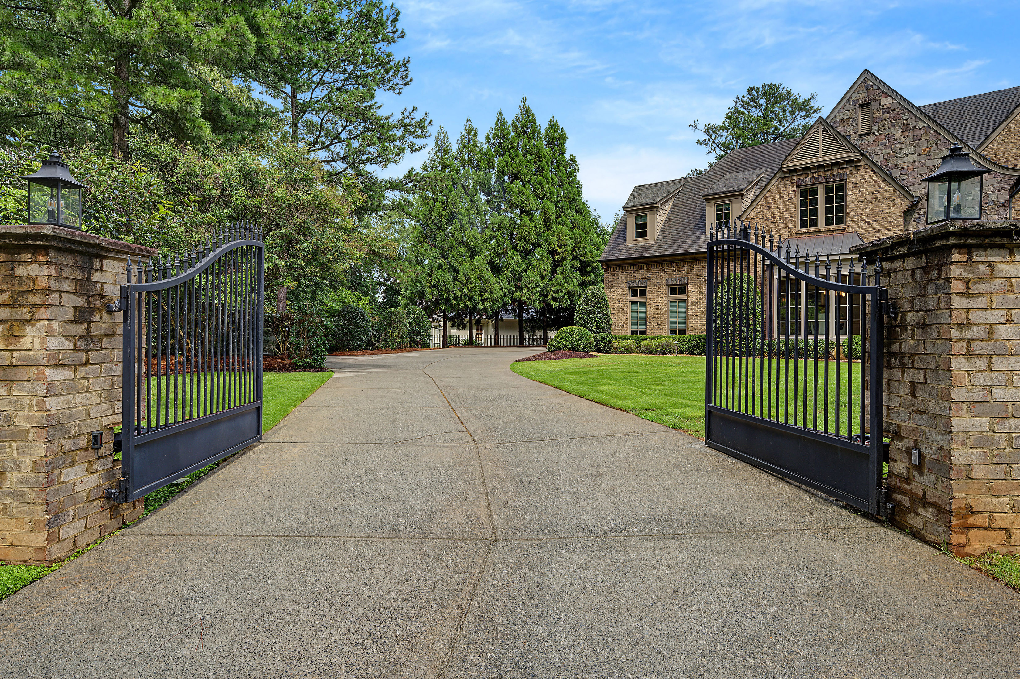  Exceptional Fully Gated Estate Near Chastain Park - 物件實景