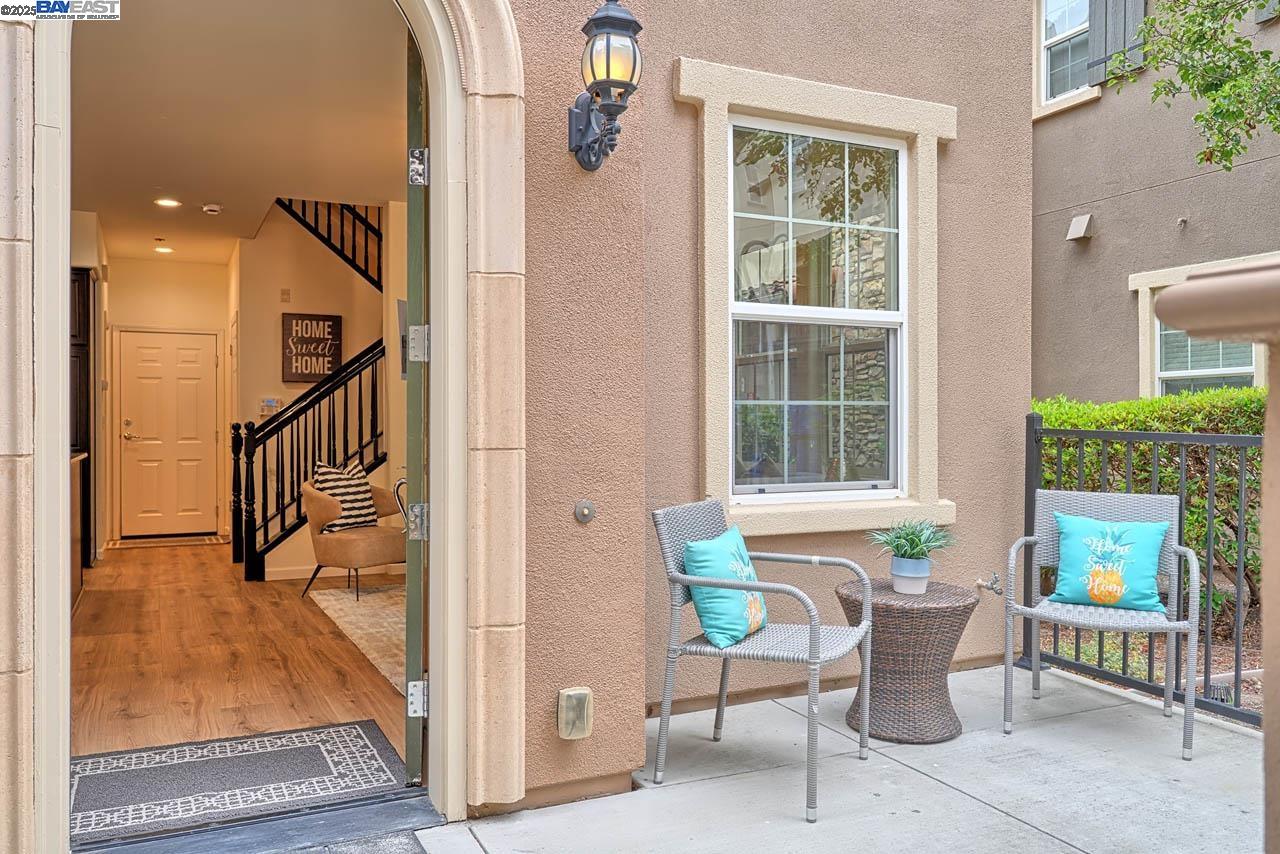 Fremont, California, 94555, United States, 3 Bedrooms Bedrooms, ,3 BathroomsBathrooms,Residential,For Sale,1940973