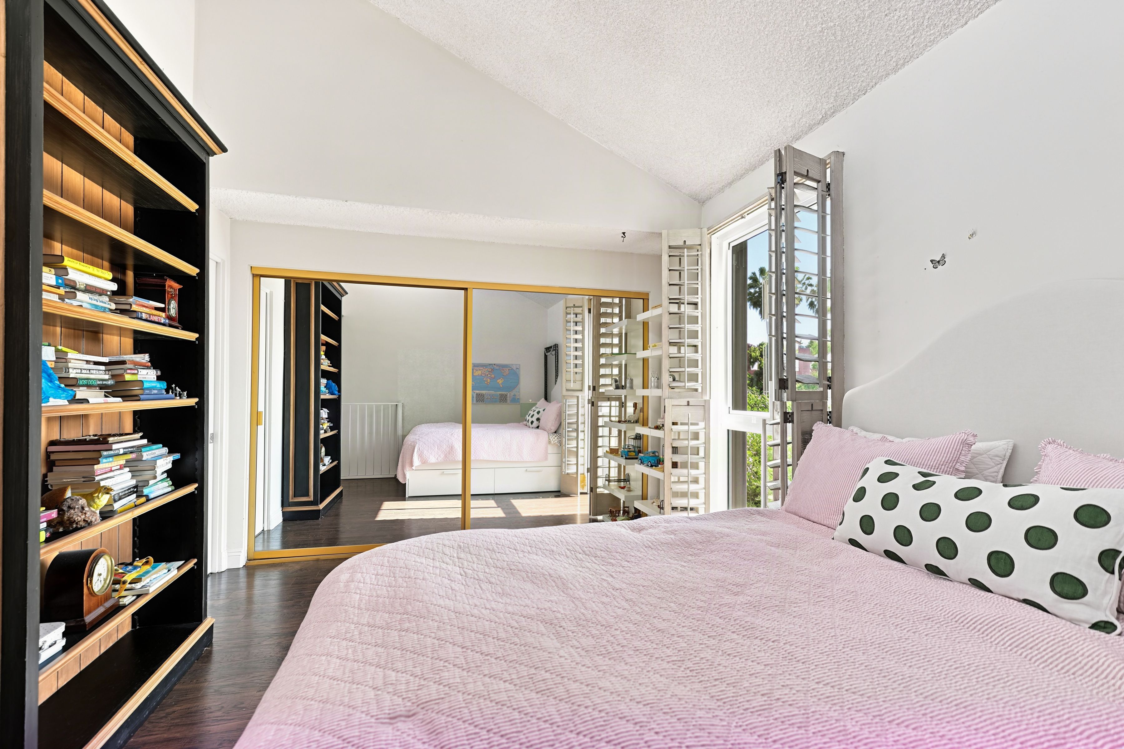  2338 S Beverly Glen Blvd - 物件實景