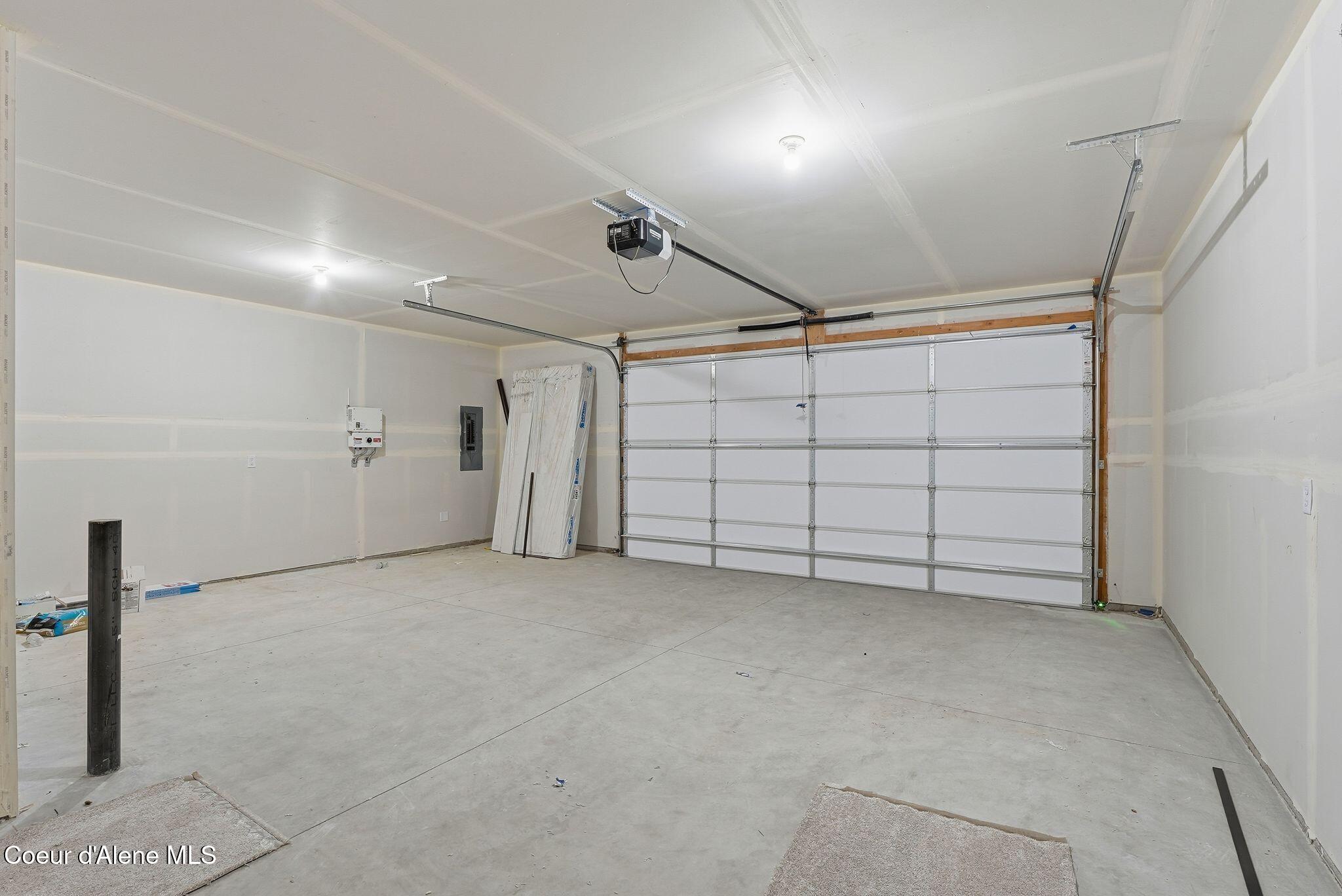 Coeur D'alene, Idaho, 83815, United States, 3 Bedrooms Bedrooms, ,Residential,For Sale,1991983