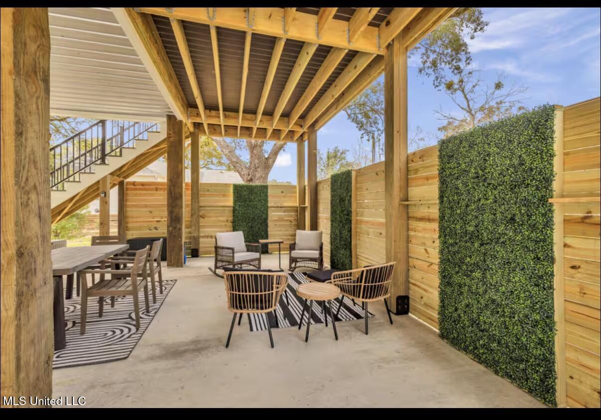 Bay Saint Louis, Mississippi, 39520, United States, 2 Bedrooms Bedrooms, ,2 BathroomsBathrooms,Residential,For Sale,1968708