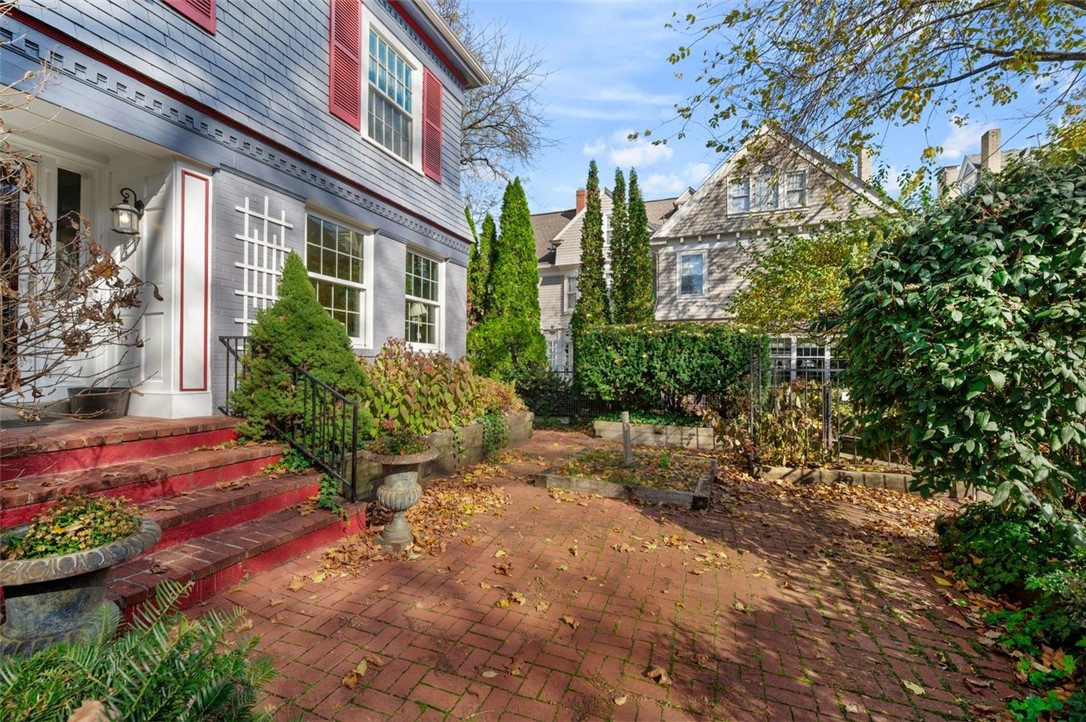 Squirrel Hill, Pennsylvania, 15217, United States, 5 Bedrooms Bedrooms, ,4 BathroomsBathrooms,Residential,For Sale,1991215