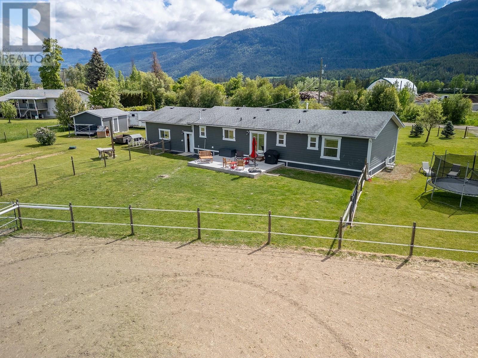 GRINDROD, British Columbia, V0E 1Y0, CA, 3 Bedrooms Bedrooms, ,2 BathroomsBathrooms,Residential,For Sale,1838949