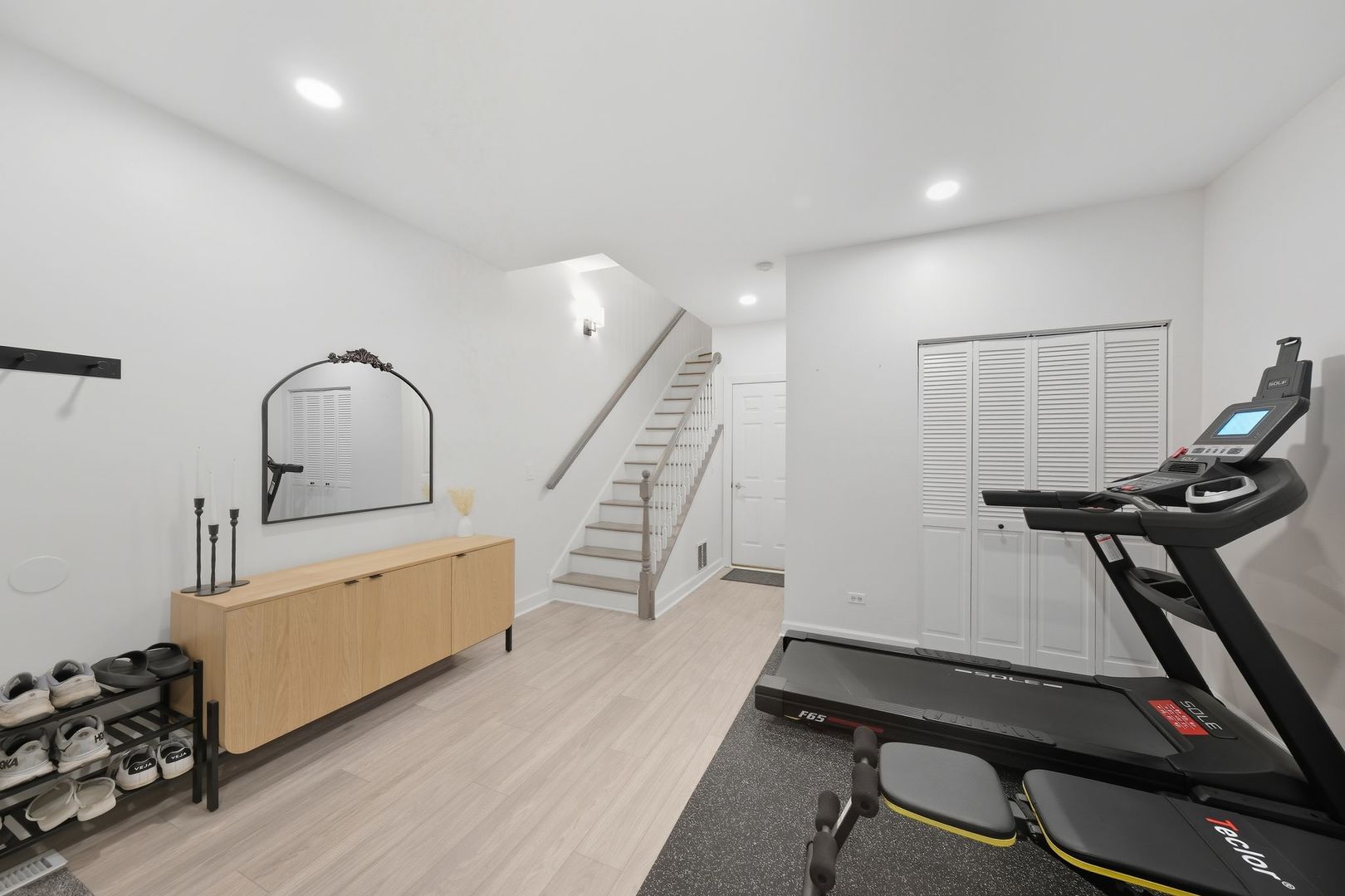 Chicago, Illinois, 60616, United States, 3 Bedrooms Bedrooms, ,3 BathroomsBathrooms,Residential,For Sale,1986457