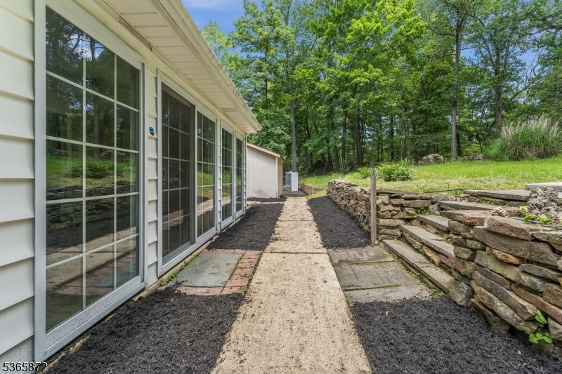 Bridgewater Twp., New Jersey, 08807, United States, 4 Bedrooms Bedrooms, ,3 BathroomsBathrooms,Residential,For Sale,1867393
