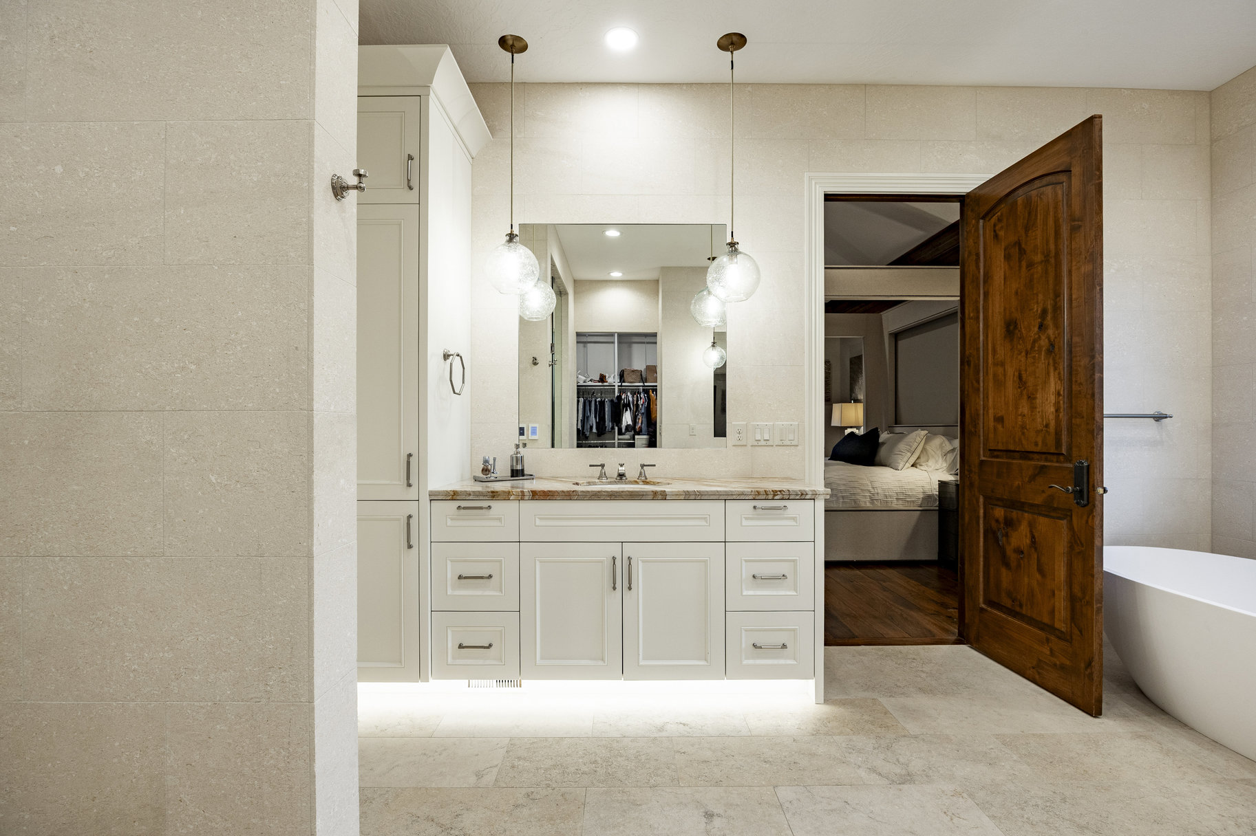  Gated West Jordan 2 Story Estate with 10 Car Garage and Swimming Pool - 物件實景