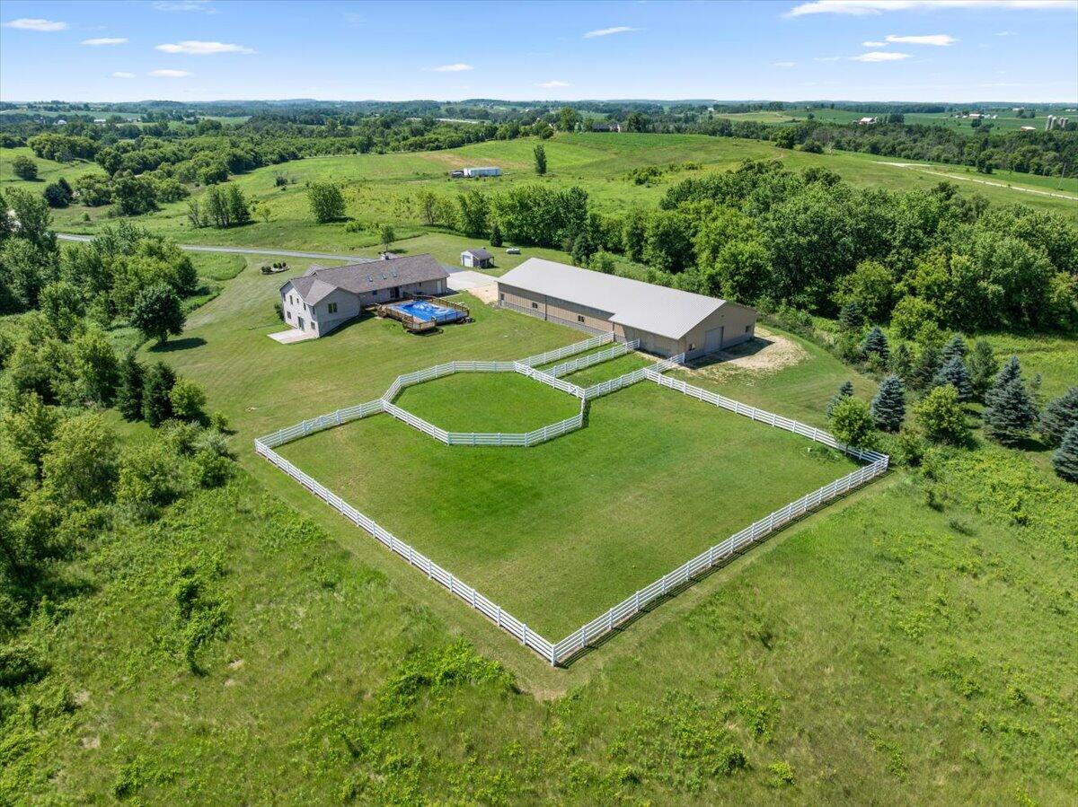 Hubbard, Wisconsin, 53035, United States, 4 Bedrooms Bedrooms, ,4 BathroomsBathrooms,Residential,For Sale,1885428
