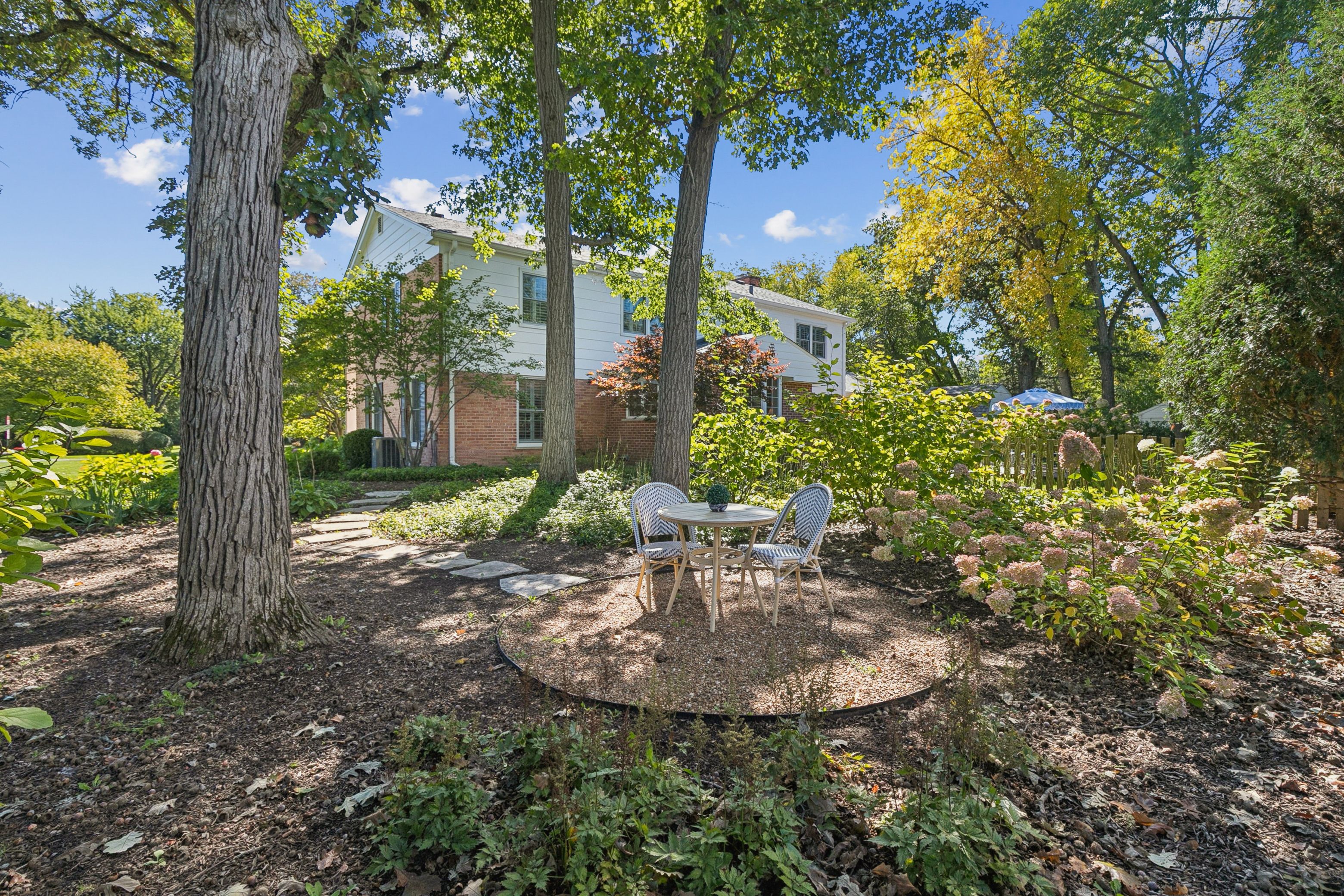  A Whispering Oaks Colonial, Completely Renovated and Ready to Enjoy - 物件實景
