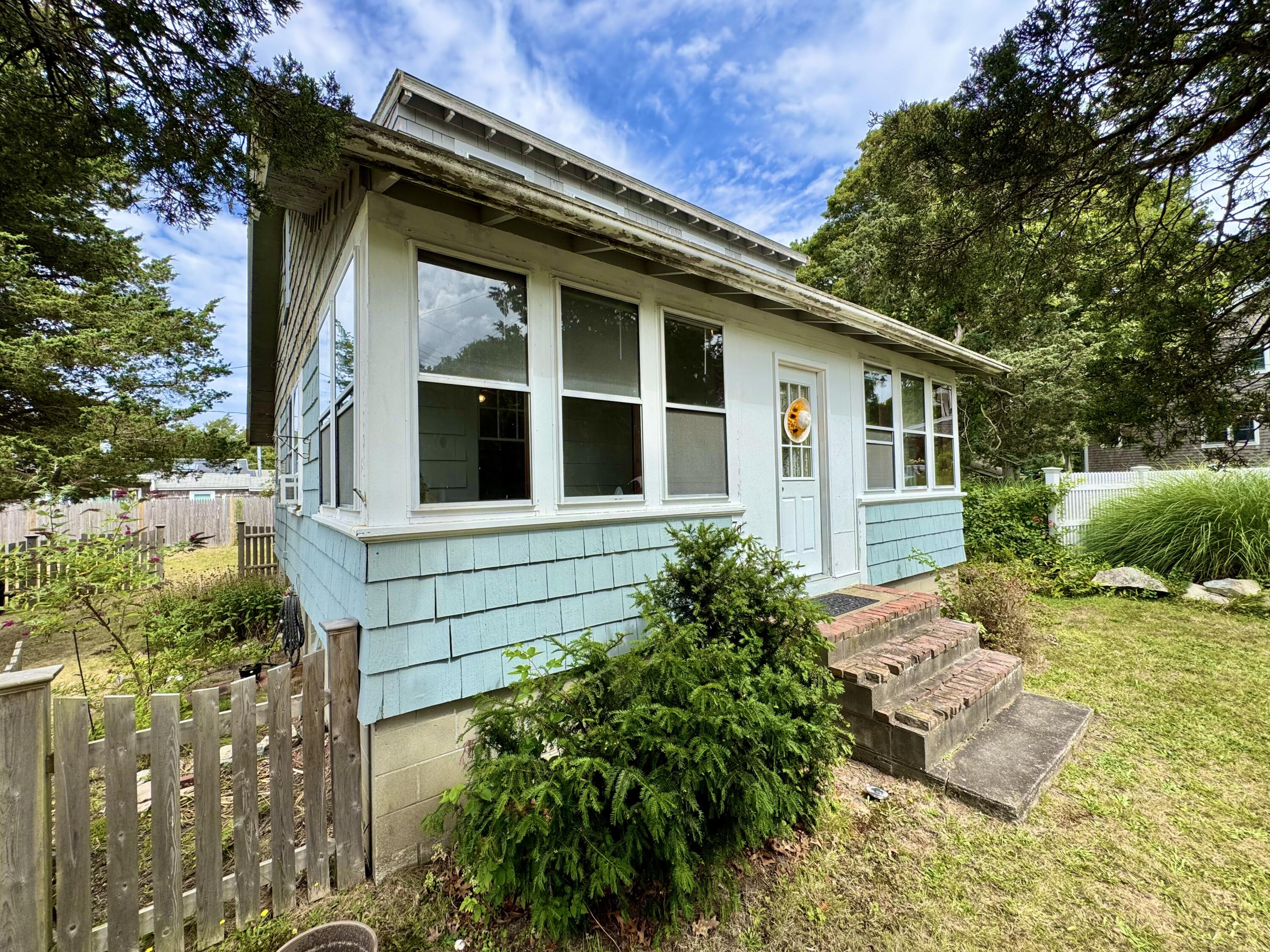 Pocasset, Massachusetts, 02559, United States, 3 Bedrooms Bedrooms, ,1 BathroomBathrooms,Residential,For Sale,1911453