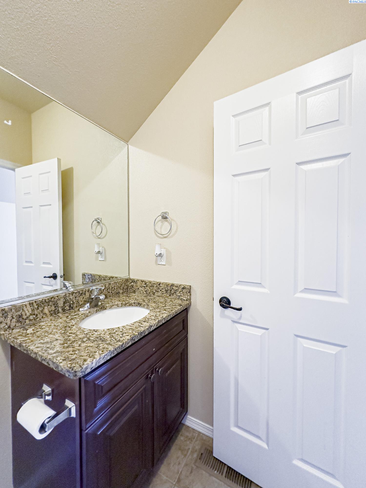 Pasco, Washington, 99301, United States, 4 Bedrooms Bedrooms, ,2 BathroomsBathrooms,Residential,For Sale,1826907