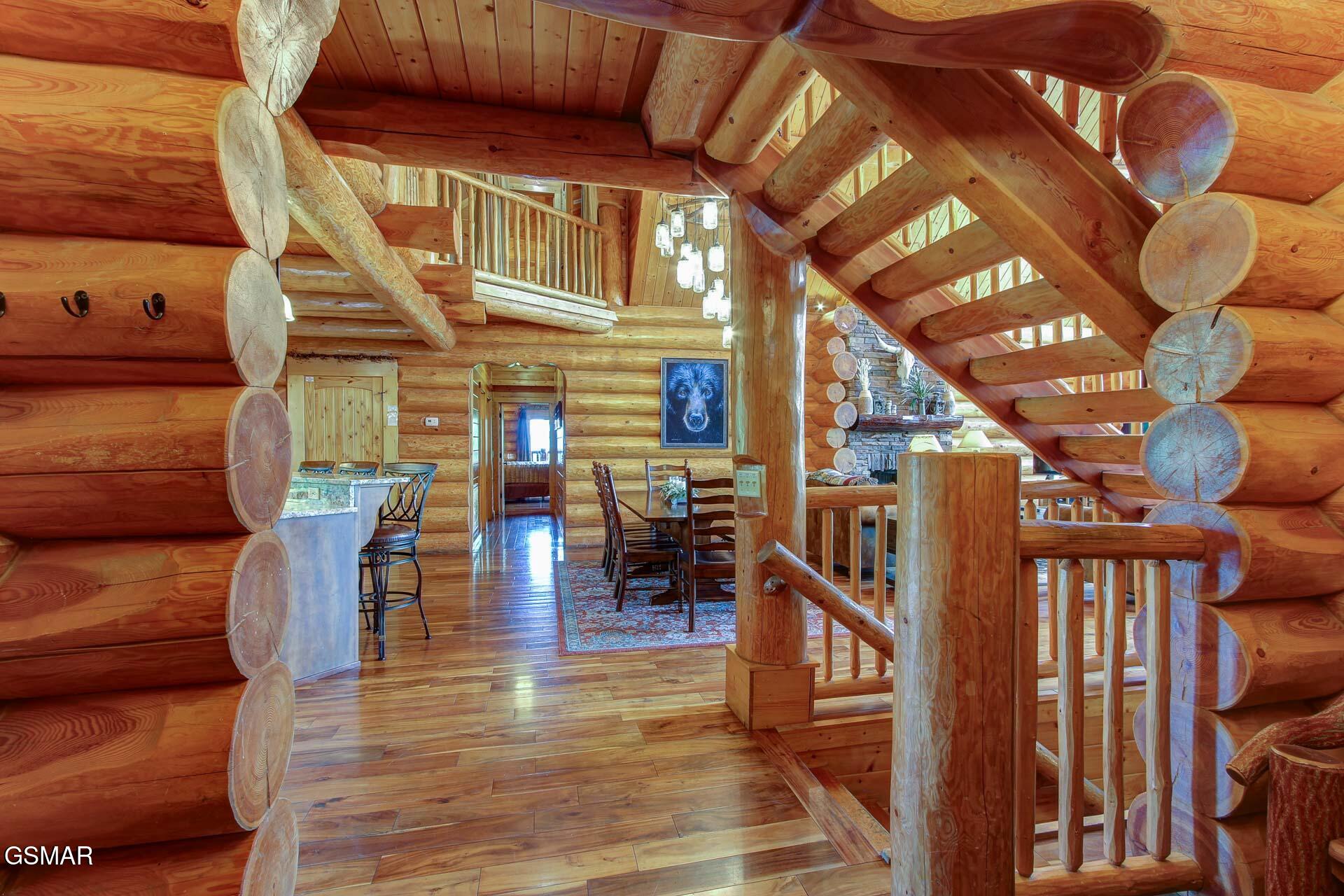 Sevierville, Tennessee, 37876, United States, 3 Bedrooms Bedrooms, ,5 BathroomsBathrooms,Residential,For Sale,1976203