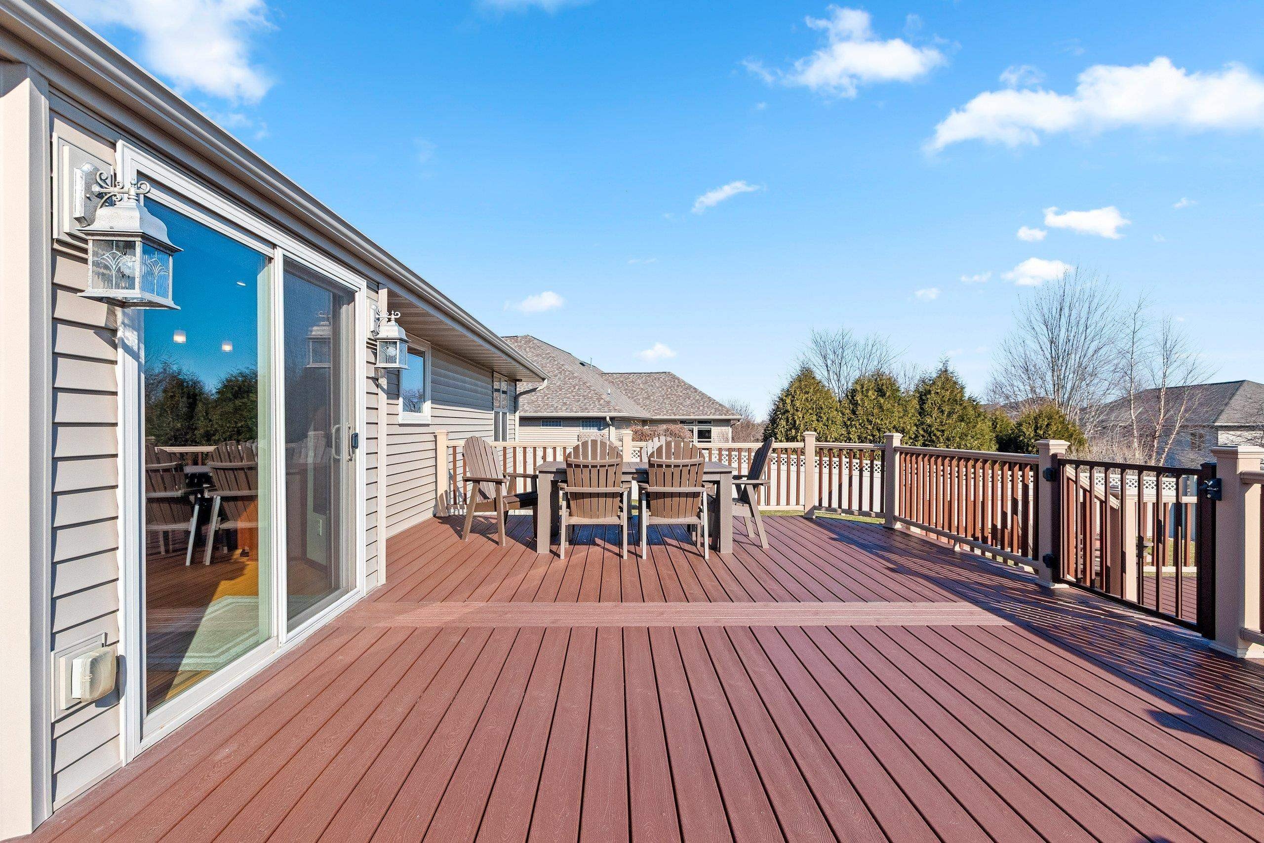 DE PERE, Wisconsin, 54115, United States, 5 Bedrooms Bedrooms, ,4 BathroomsBathrooms,Residential,For Sale,2048678
