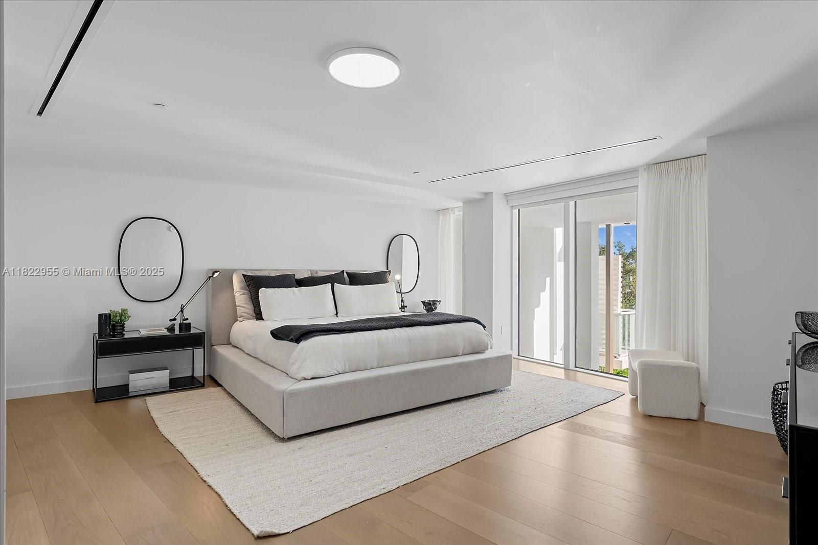 Miami Beach, Florida, 33140, United States, 4 Bedrooms Bedrooms, ,5 BathroomsBathrooms,Residential,For Sale,1949719