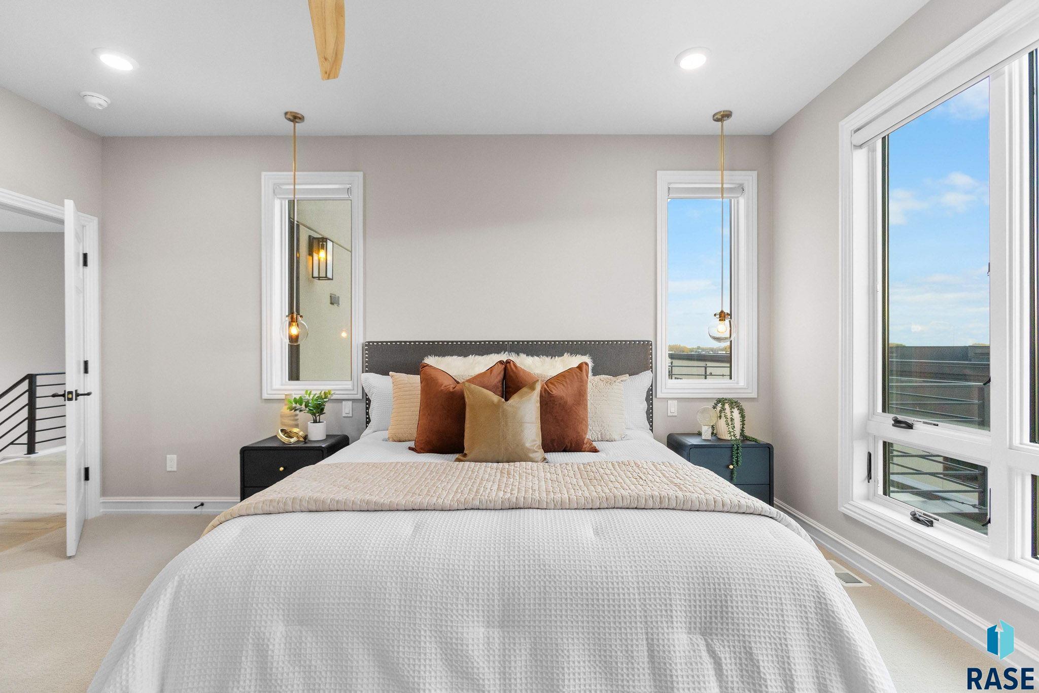 Sioux Falls, South Dakota, 57106, United States, 3 Bedrooms Bedrooms, ,2 BathroomsBathrooms,Residential,For Sale,1986319