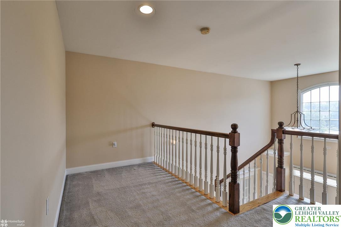 Palmer Twp, Pennsylvania, 18045, United States, 4 Bedrooms Bedrooms, ,4 BathroomsBathrooms,Residential,For Sale,1898728