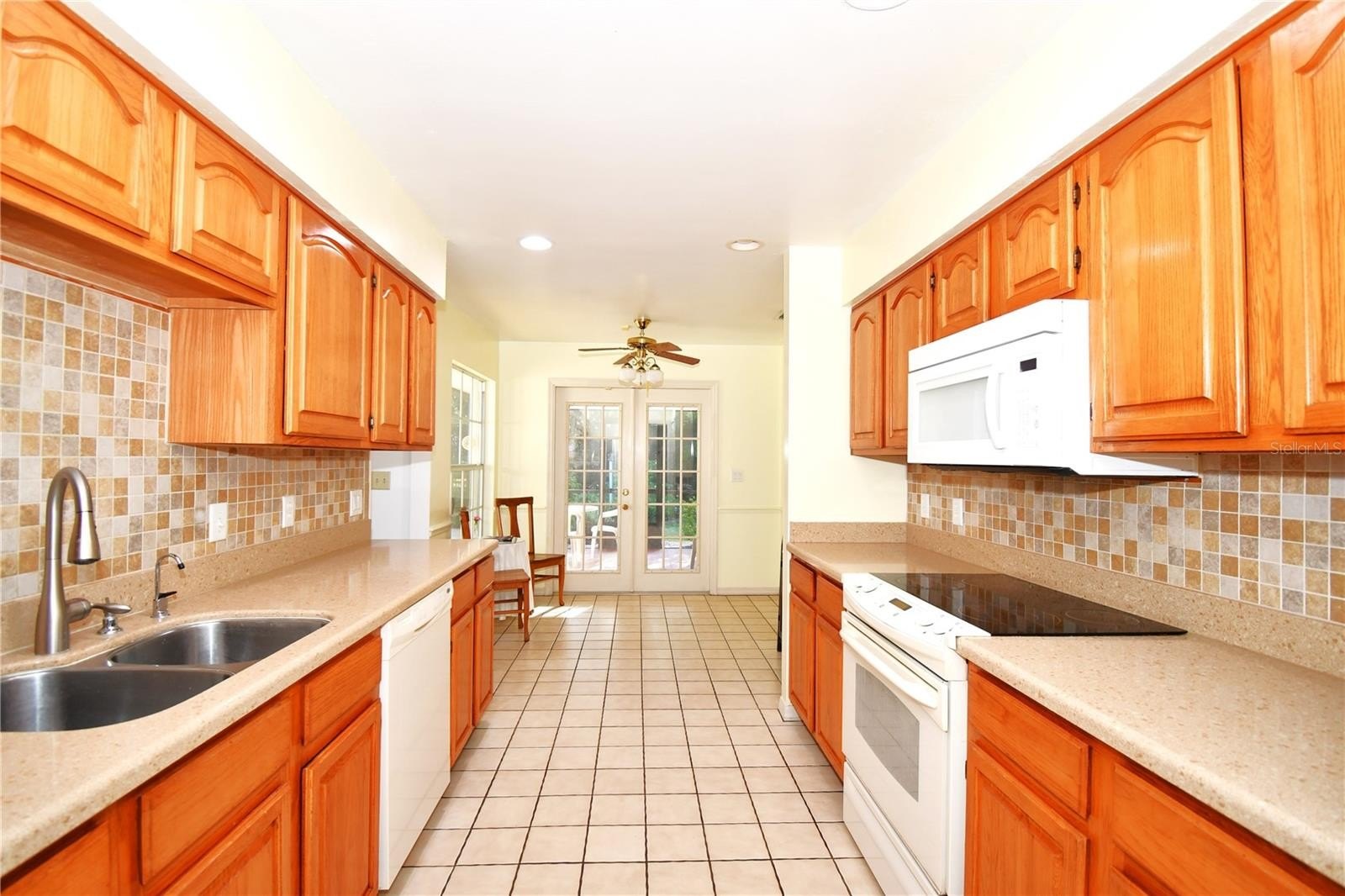 MOUNT DORA, Florida, 32757, United States, 3 Bedrooms Bedrooms, ,2 BathroomsBathrooms,Residential,For Sale,1975805