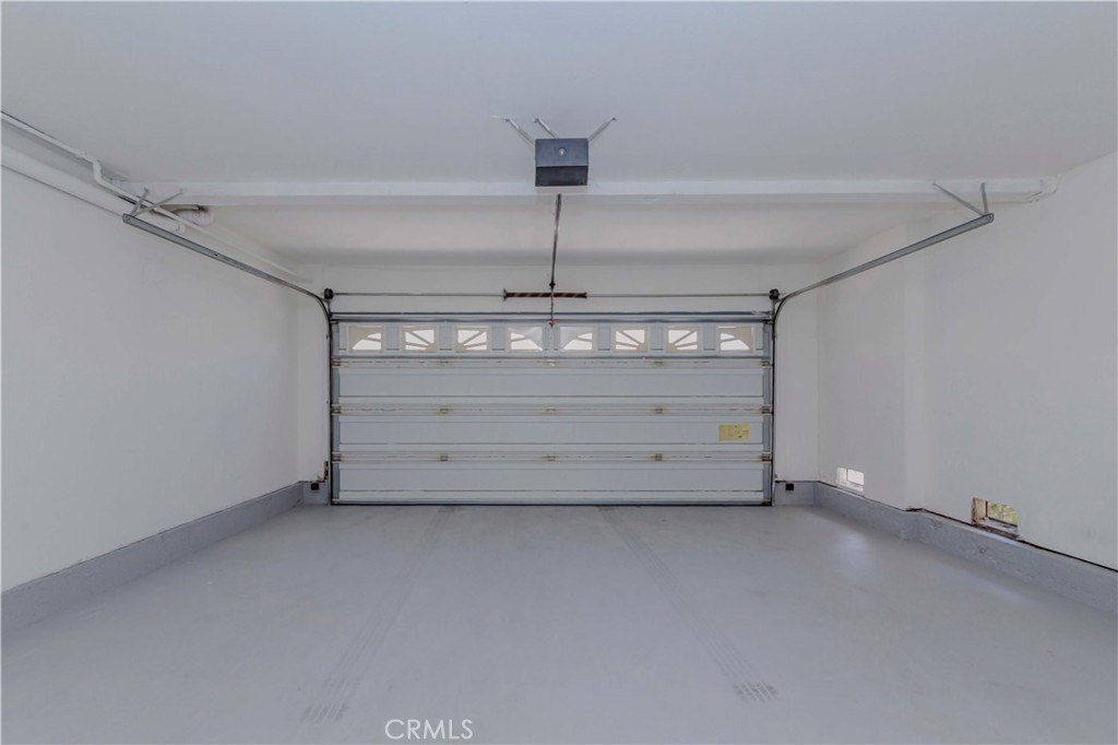 Fullerton, California, 92833, United States, 2 Bedrooms Bedrooms, ,3 BathroomsBathrooms,Residential,For Sale,1890982