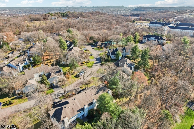 Wayne Twp., New Jersey, 07470, United States, 2 Bedrooms Bedrooms, ,3 BathroomsBathrooms,Residential,For Sale,2002003