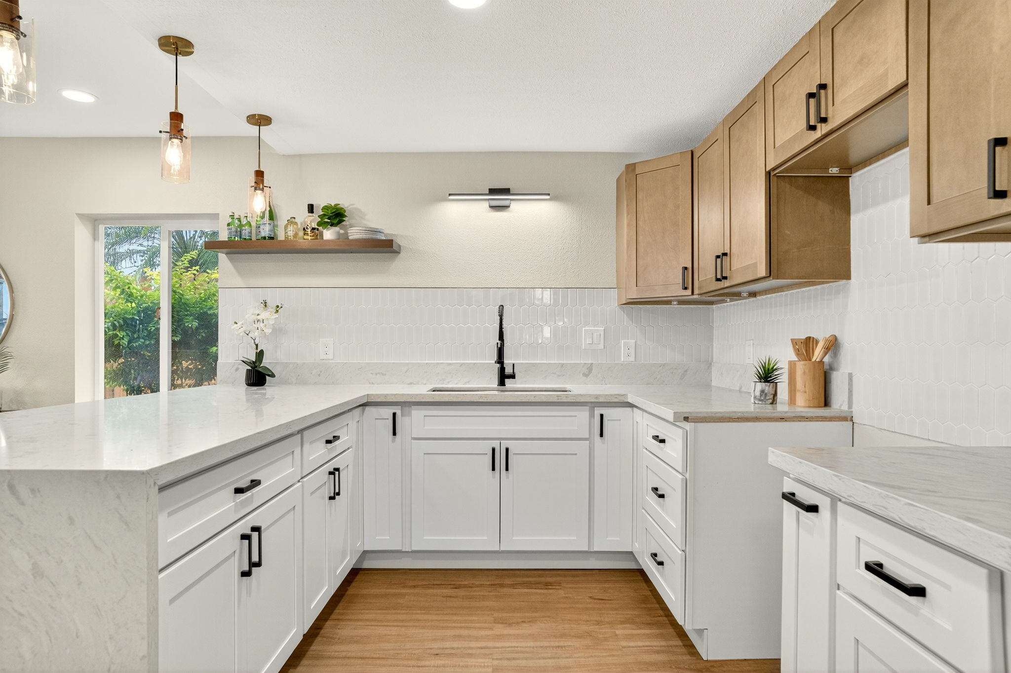 Honolulu, Hawaii, 96818, United States, 4 Bedrooms Bedrooms, ,4 BathroomsBathrooms,Residential,For Sale,2007893