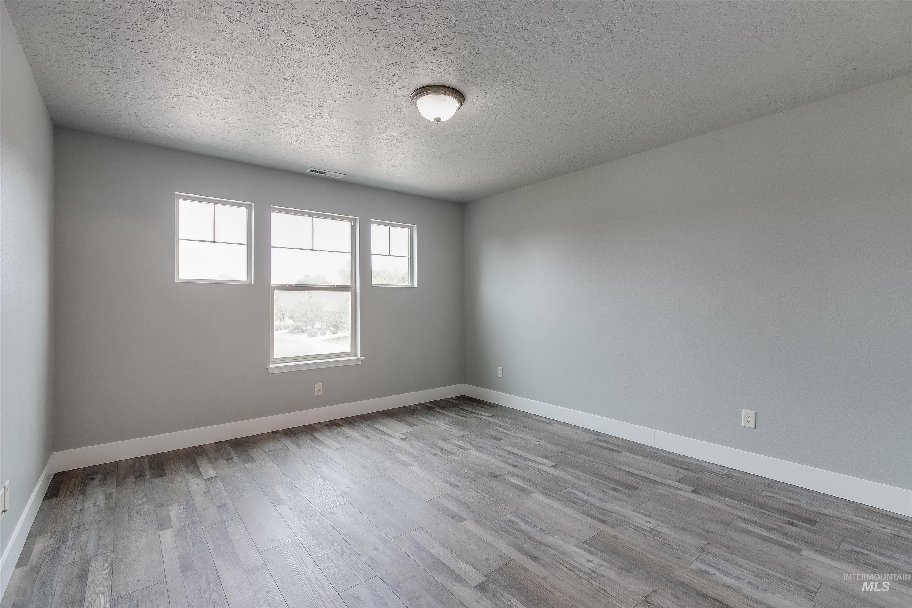 9635/9637 Landmark St, Boise, Idaho, 83704, United States, 6 Bedrooms Bedrooms, ,6 BathroomsBathrooms,Residential,For Sale,9635/9637 Landmark St,1432843