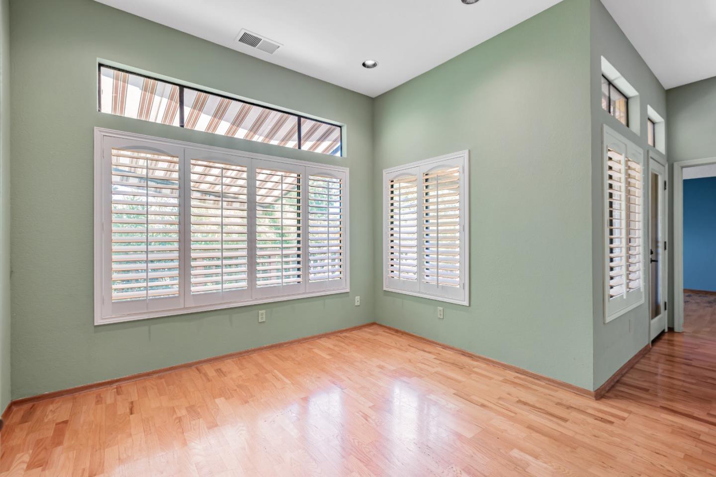 San Jose, California, 95135, United States, 2 Bedrooms Bedrooms, ,2 BathroomsBathrooms,Residential,For Sale,1827709