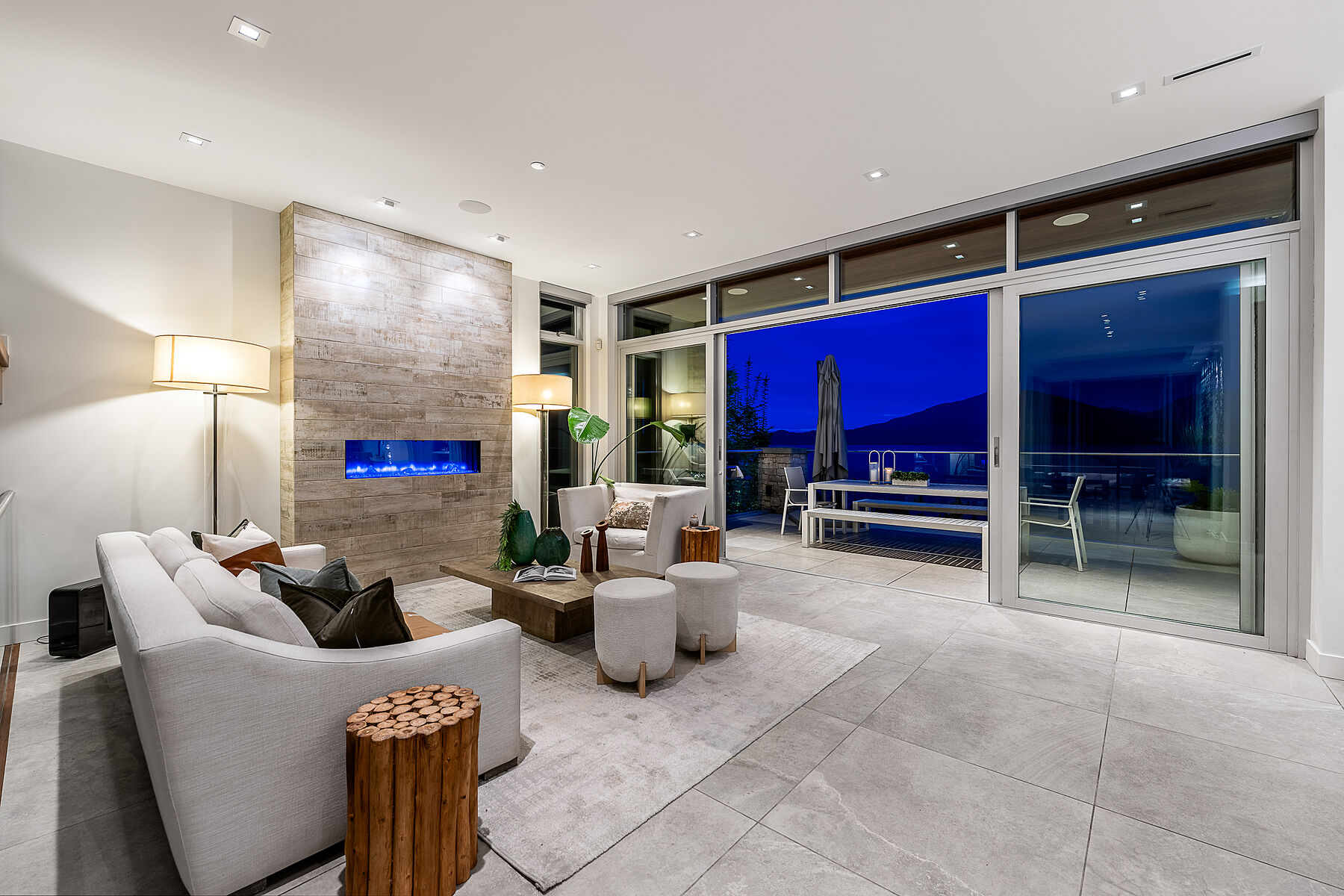  Amazing Waterfront Property - 物件實景