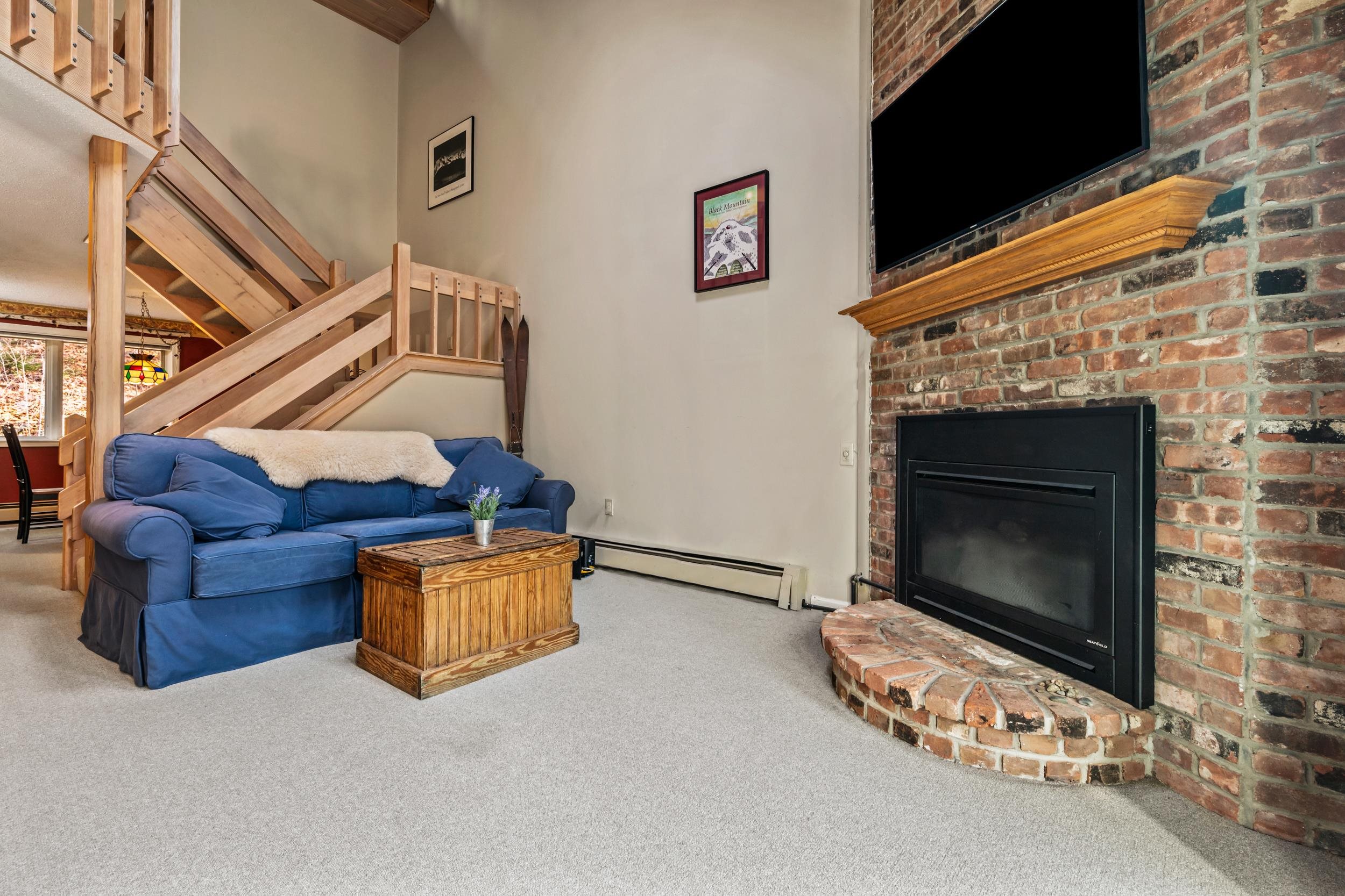 Jackson, New Hampshire, 03846, United States, 2 Bedrooms Bedrooms, ,2 BathroomsBathrooms,Residential,For Sale,1988015