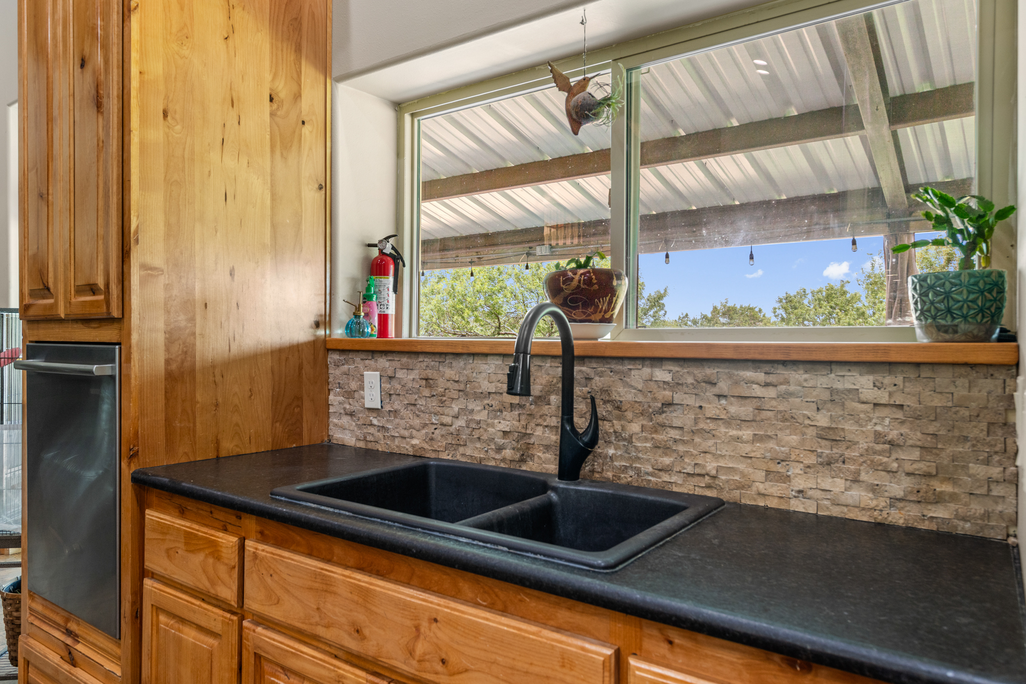 La Feria, Texas, 78559, United States, 3 Bedrooms Bedrooms, ,3 BathroomsBathrooms,Residential,For Sale,1890902