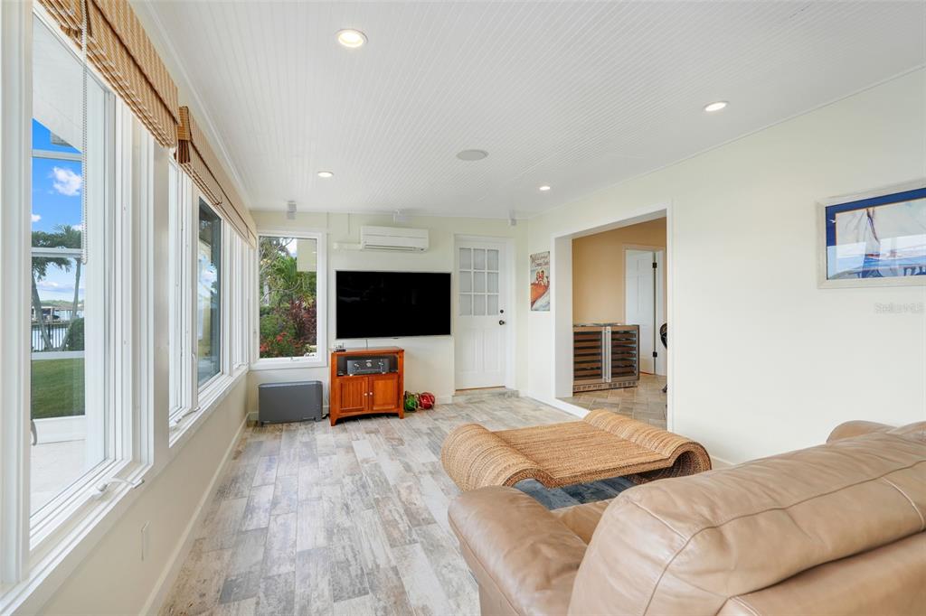 Belle Isle, Florida, 32812, United States, 4 Bedrooms Bedrooms, ,4 BathroomsBathrooms,Residential,For Sale,1795012